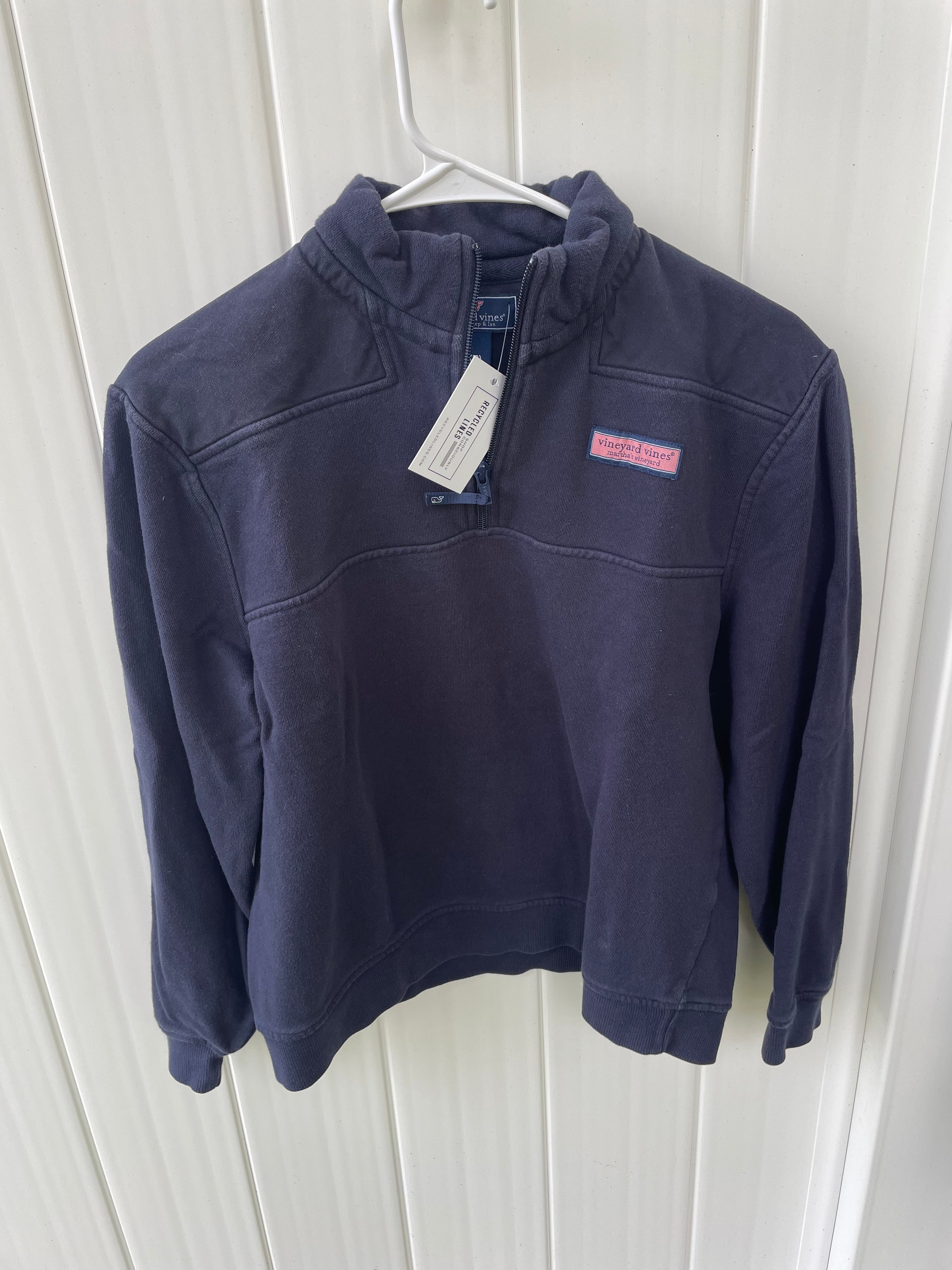 Vineyard Vines 1/4 Zip Pullover, Navy Boys Size XL (18) in excellent condition — Recycled Lines, Fairfield CT | Premium Sustainable Consignment