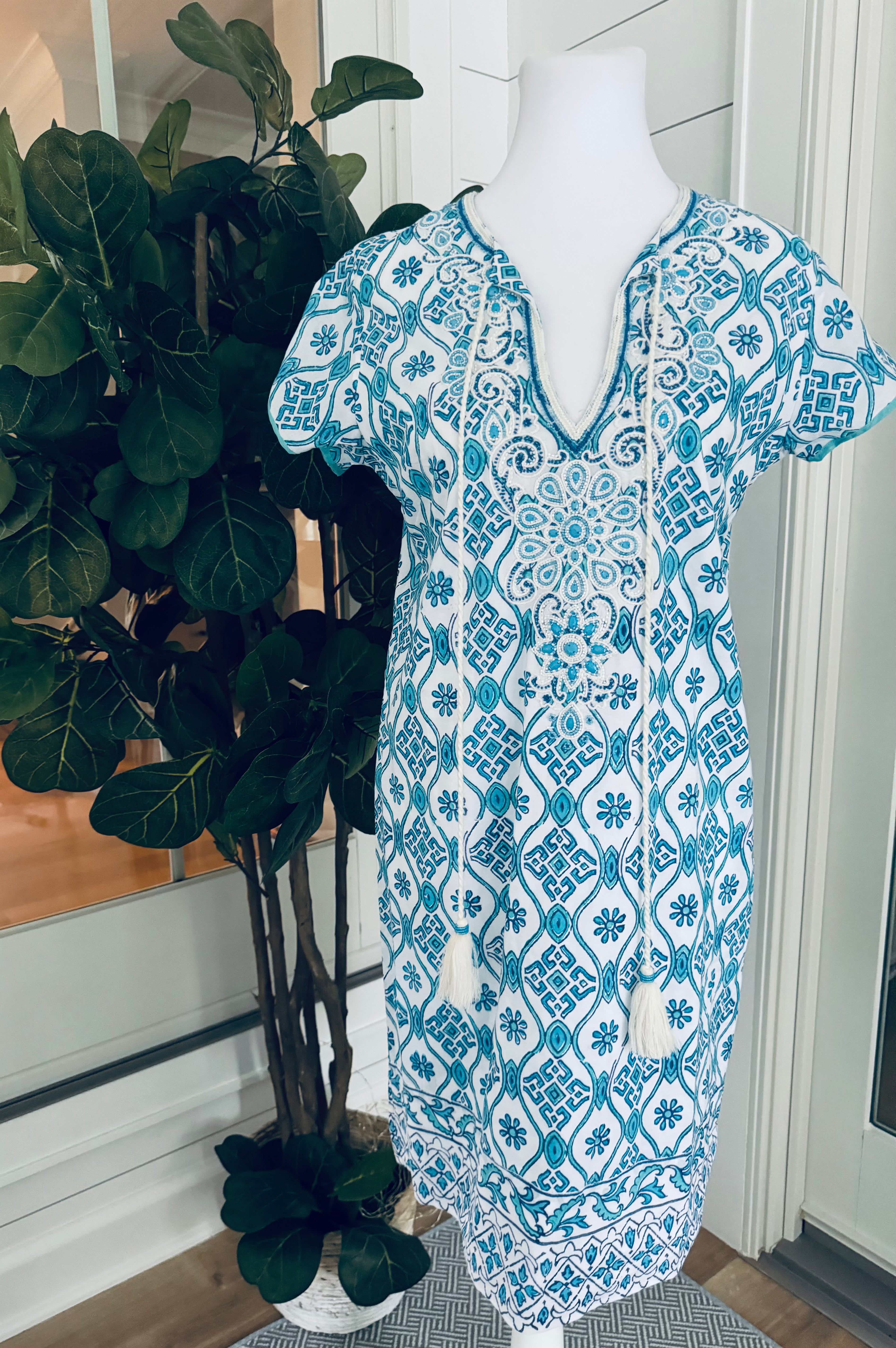Bella Tu Short Sleeve Dress, Turquoise/White Womens Size S in excellent condition — Recycled Lines, Fairfield CT | Premium Sustainable Consignment