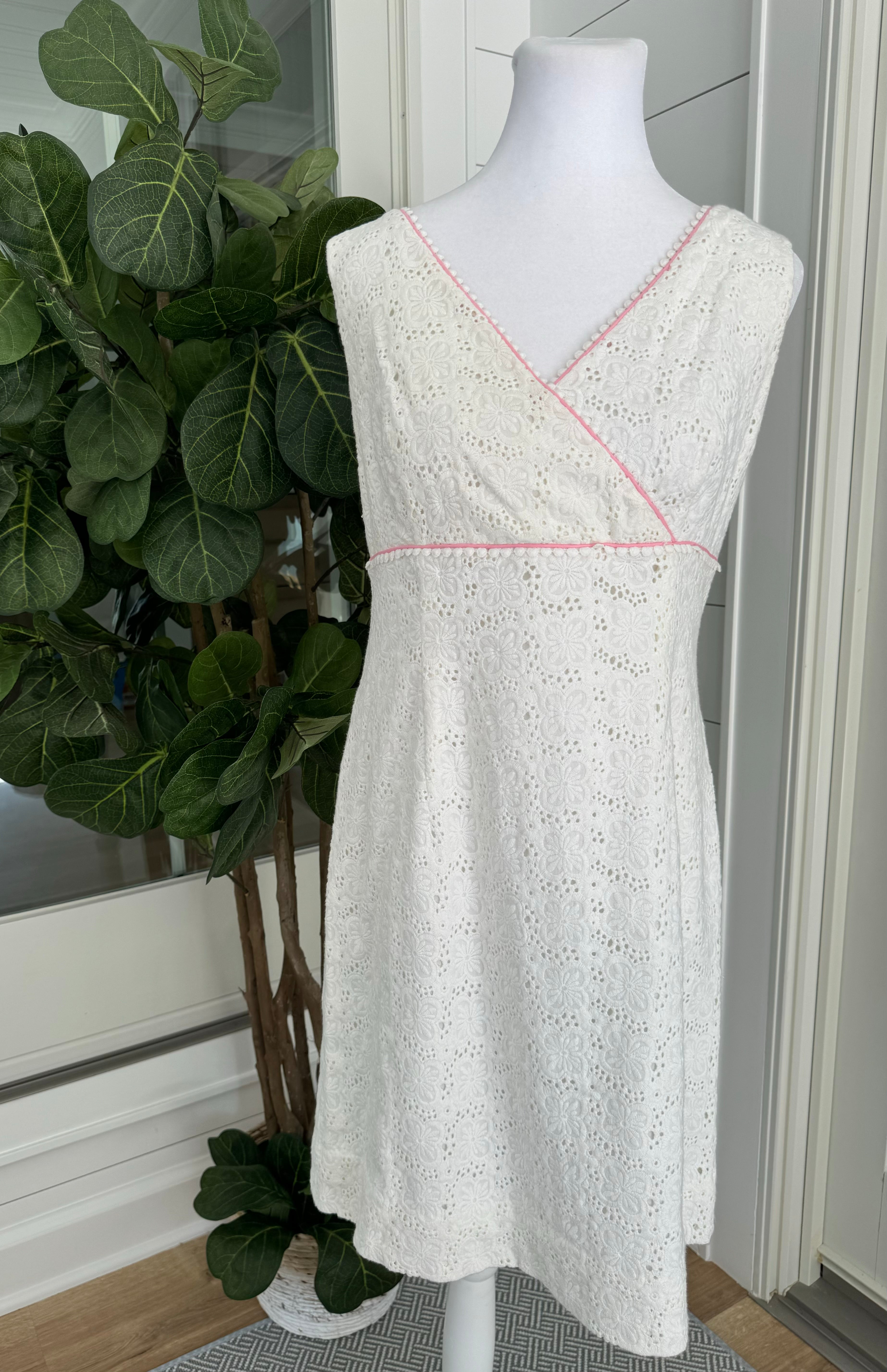 Lilly Pulitzer Vintage Eyelet Dress, White Womens Size 10 in excellent condition — Recycled Lines, Fairfield CT | Premium Sustainable Consignment