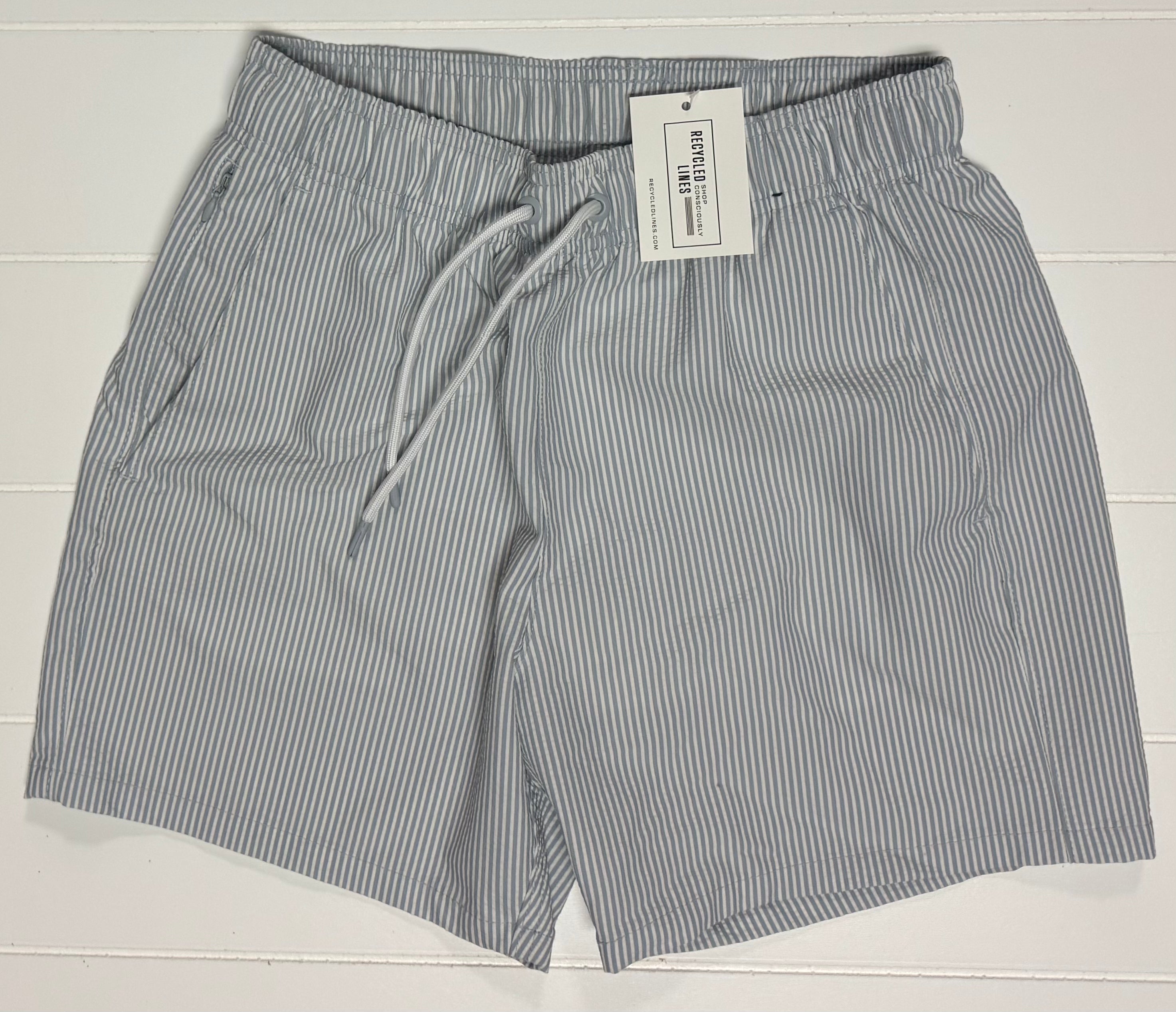 Hollister Seersucker Bathing Suit, Blue/White Mens Size XS in excellent condition — Recycled Lines, Fairfield CT | Premium Sustainable Consignment