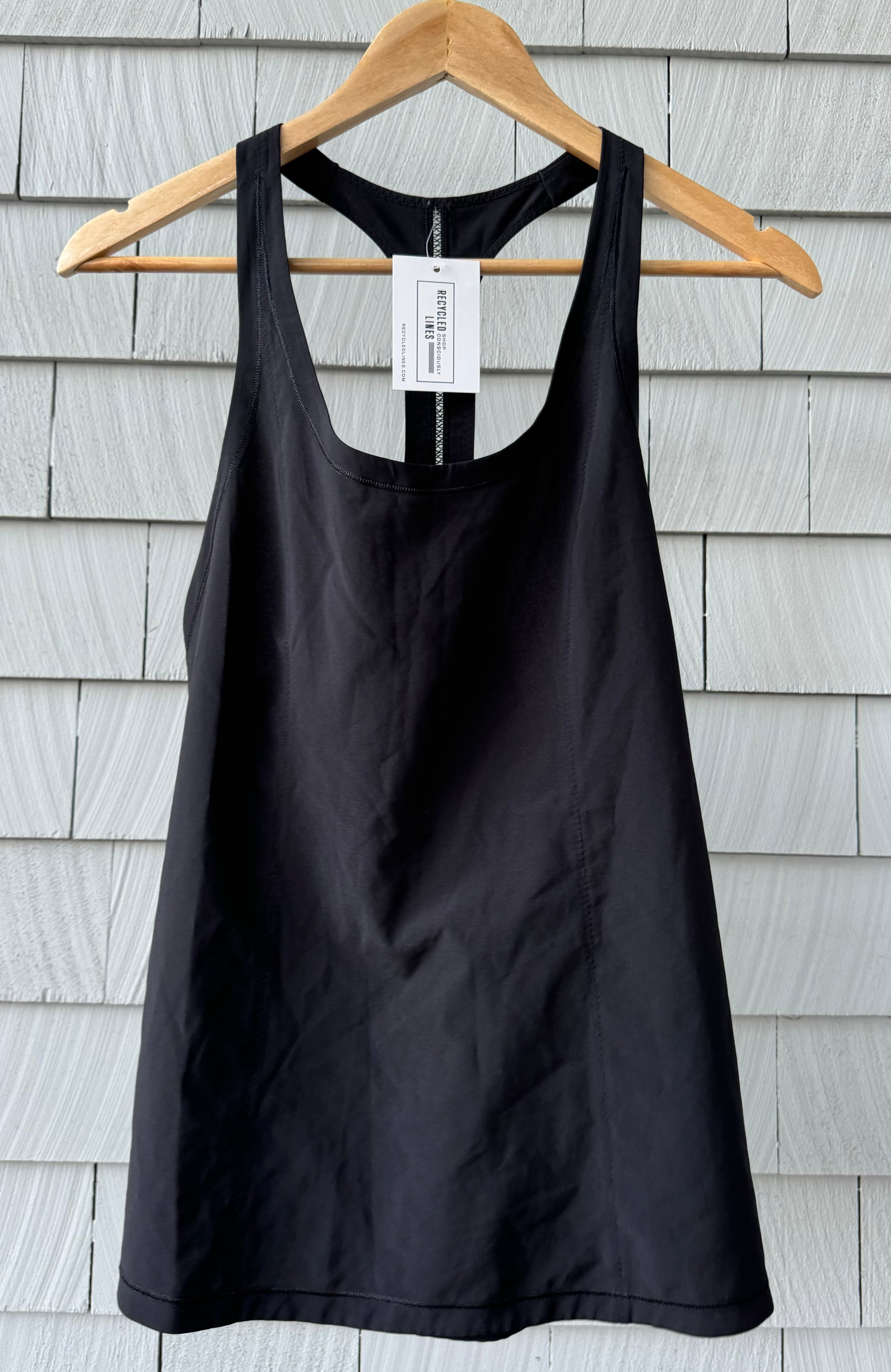 Lululemon Tank Top, Black Womens Size 6 in excellent condition — Recycled Lines, Fairfield CT | Premium Sustainable Consignment