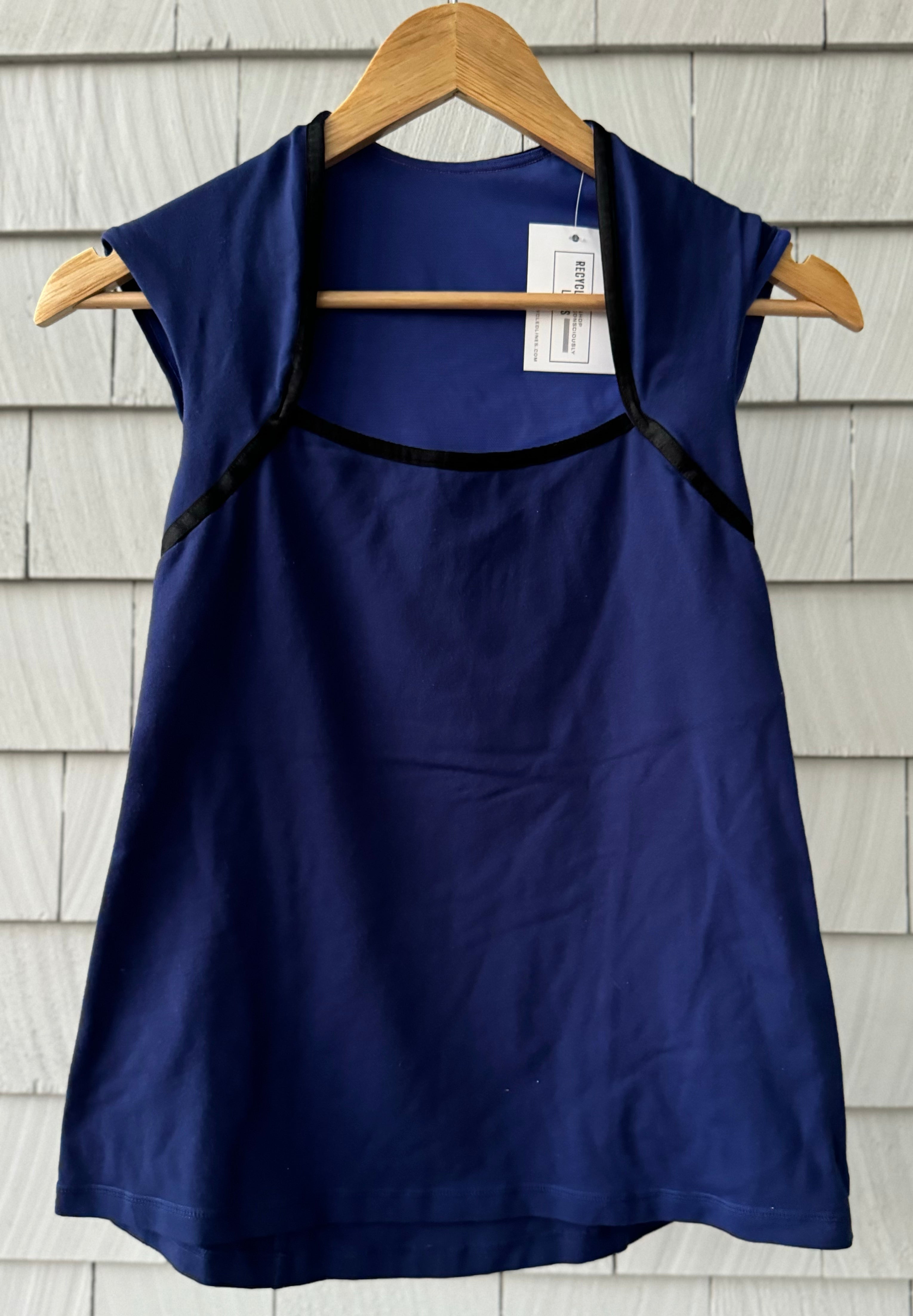 Lululemon Tank Top, Navy Womens Size 8 in excellent condition — Recycled Lines, Fairfield CT | Premium Sustainable Consignment