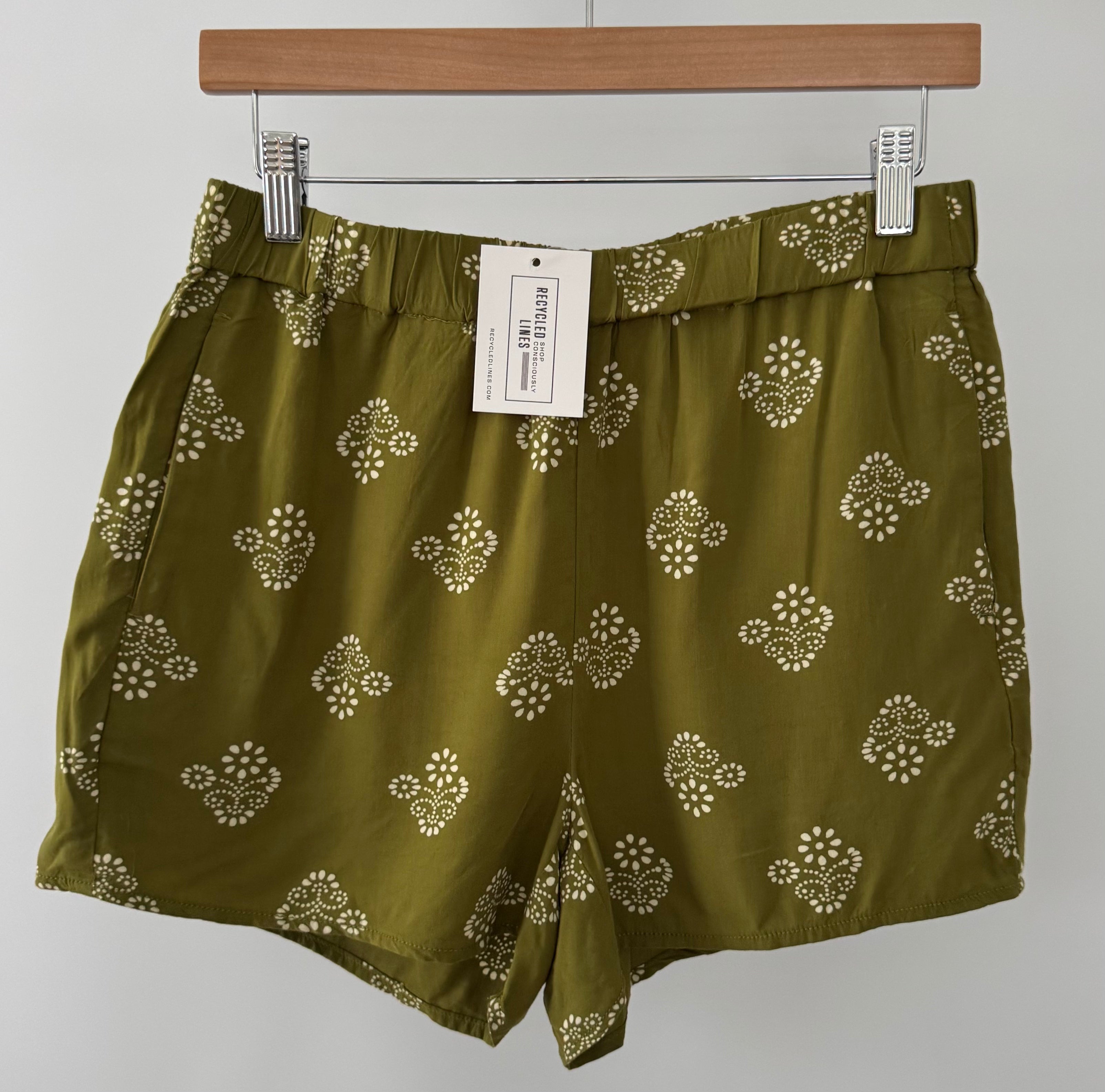 Madewell Batik Pattern Shorts, Olive/White Womens Size S