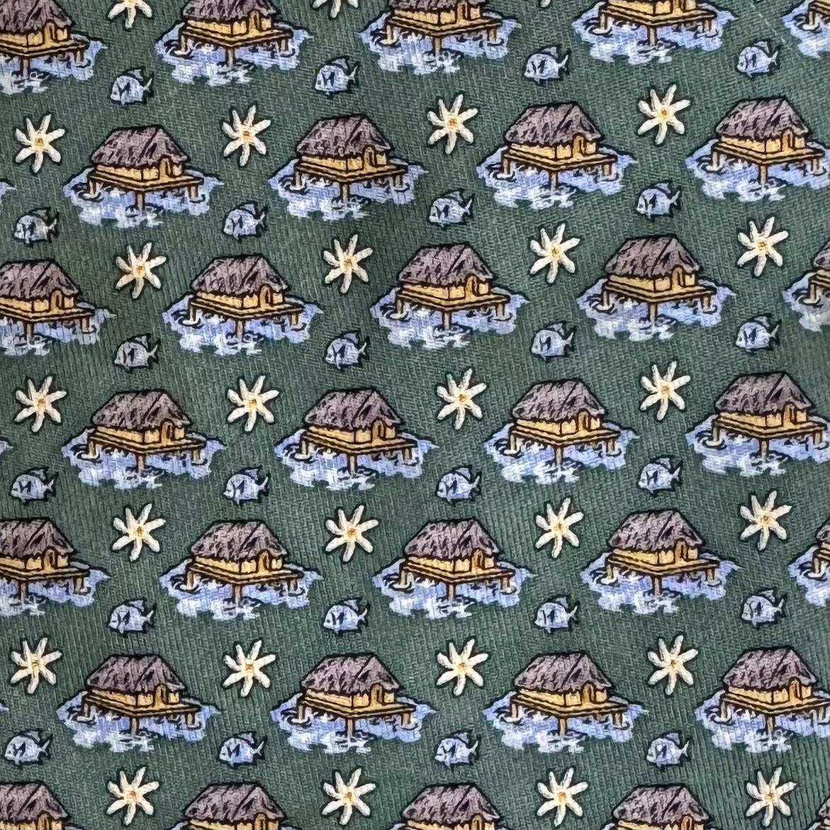 Vineyard Vines Tiki Hut Tie, Green Mens in excellent condition — Recycled Lines, Fairfield CT | Premium Sustainable Consignment