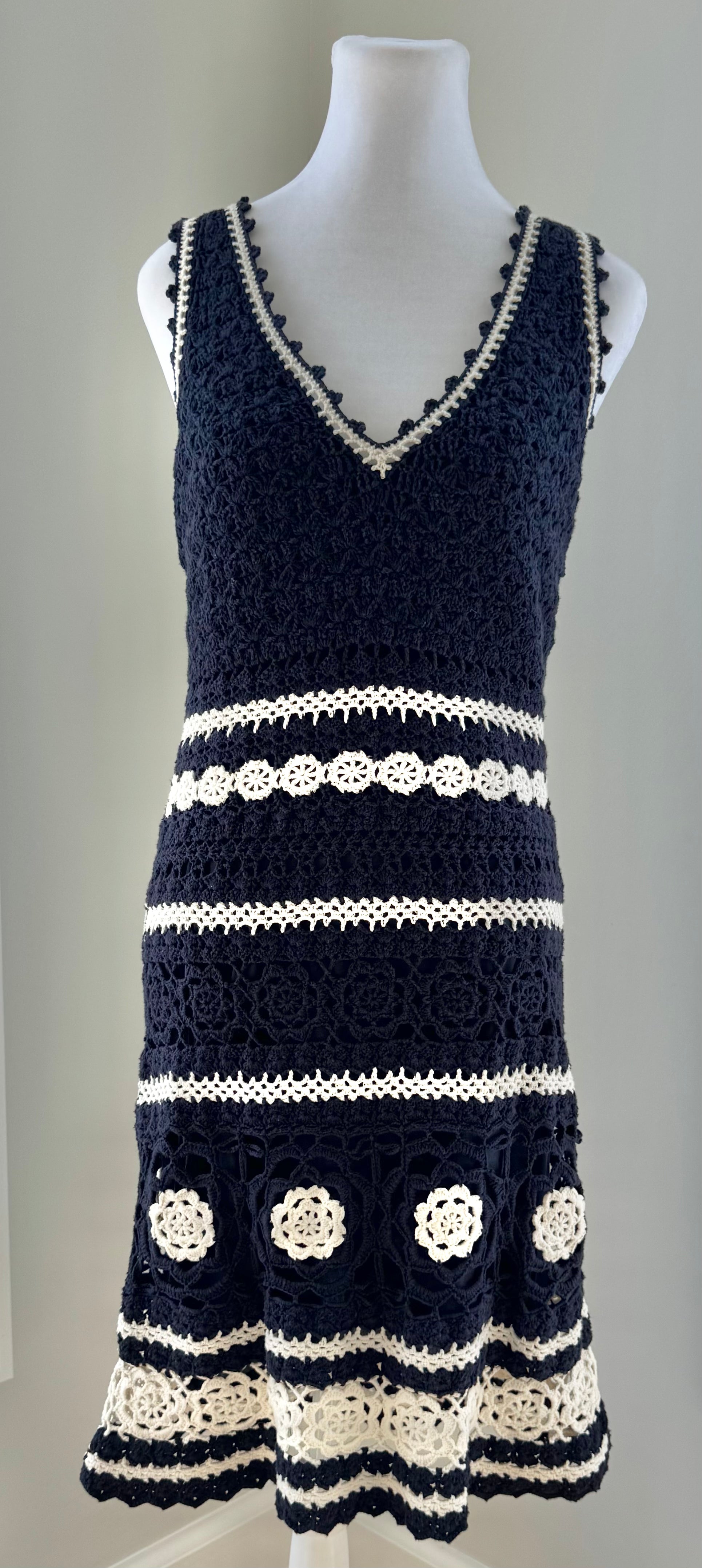 Tory Burch Crochet Dress, Navy/Cream Womens Size L in excellent condition — Recycled Lines, Fairfield CT | Premium Sustainable Consignment