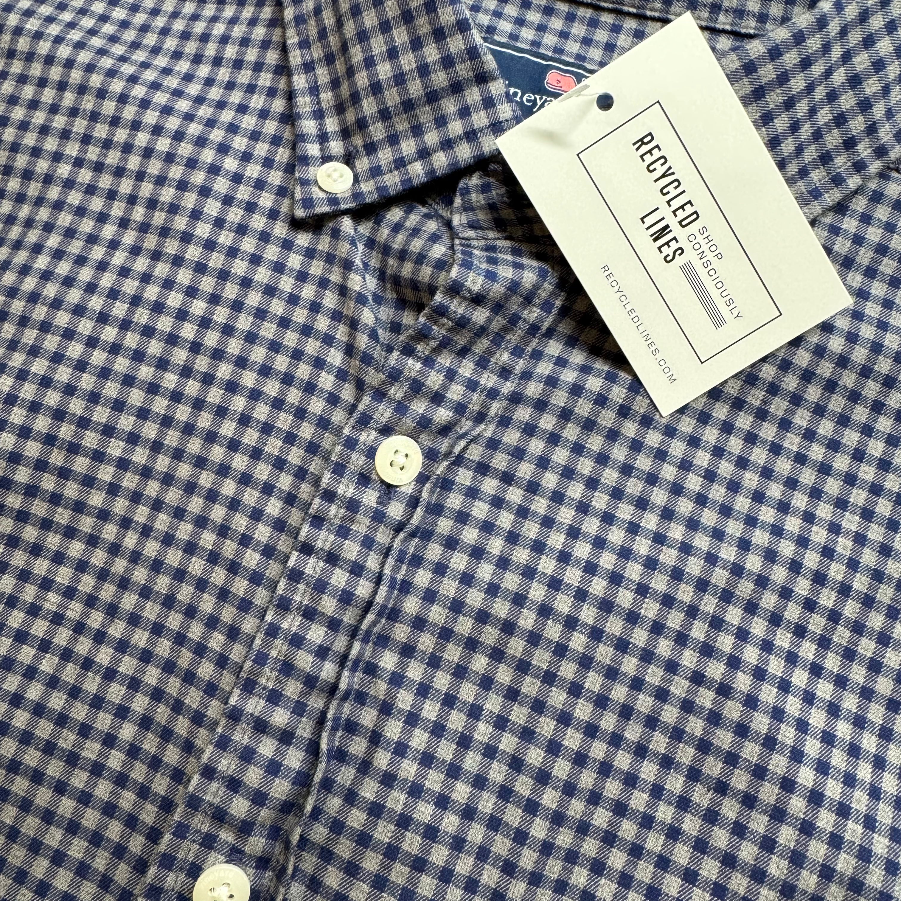 Vineyard Vines Button Down, Navy/Gray Mens Size L in excellent condition — Recycled Lines, Fairfield CT | Premium Sustainable Consignment