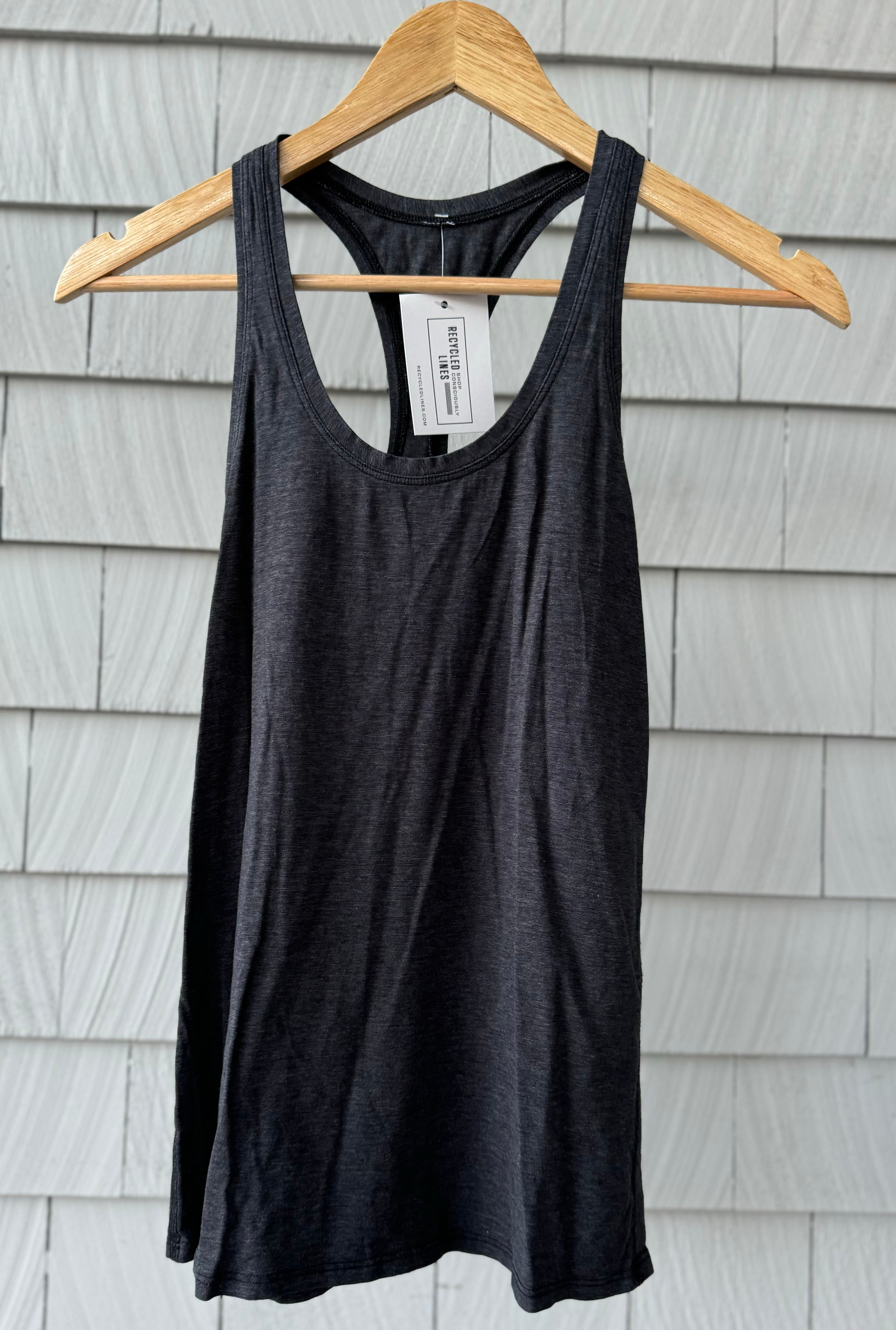 Lululemon Tank Top, Charcoal Womens Size 6? in excellent condition — Recycled Lines, Fairfield CT | Premium Sustainable Consignment