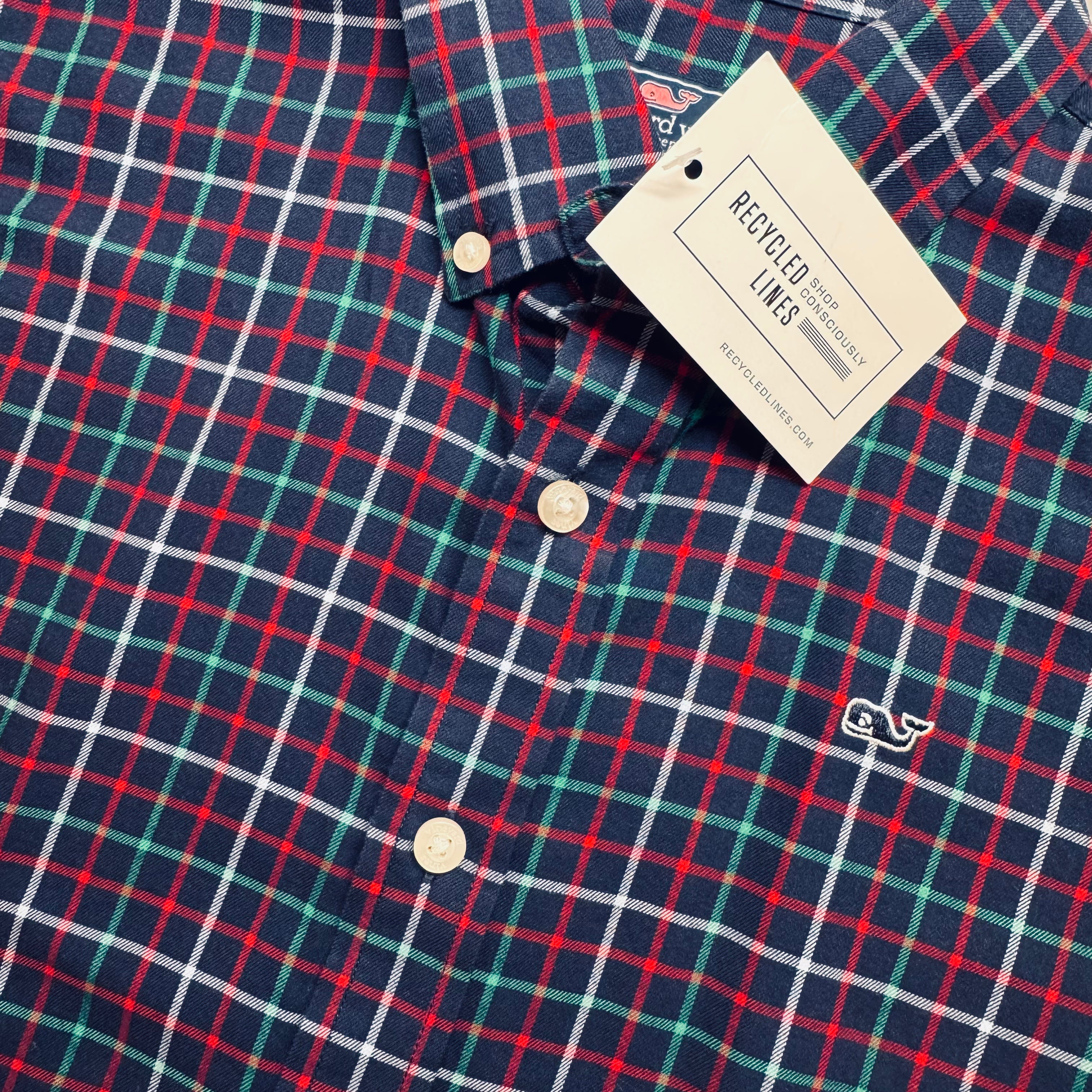 Vineyard Vines Button Down, Navy/Red/Green Boys Size XL (20) in excellent condition — Recycled Lines, Fairfield CT | Premium Sustainable Consignment