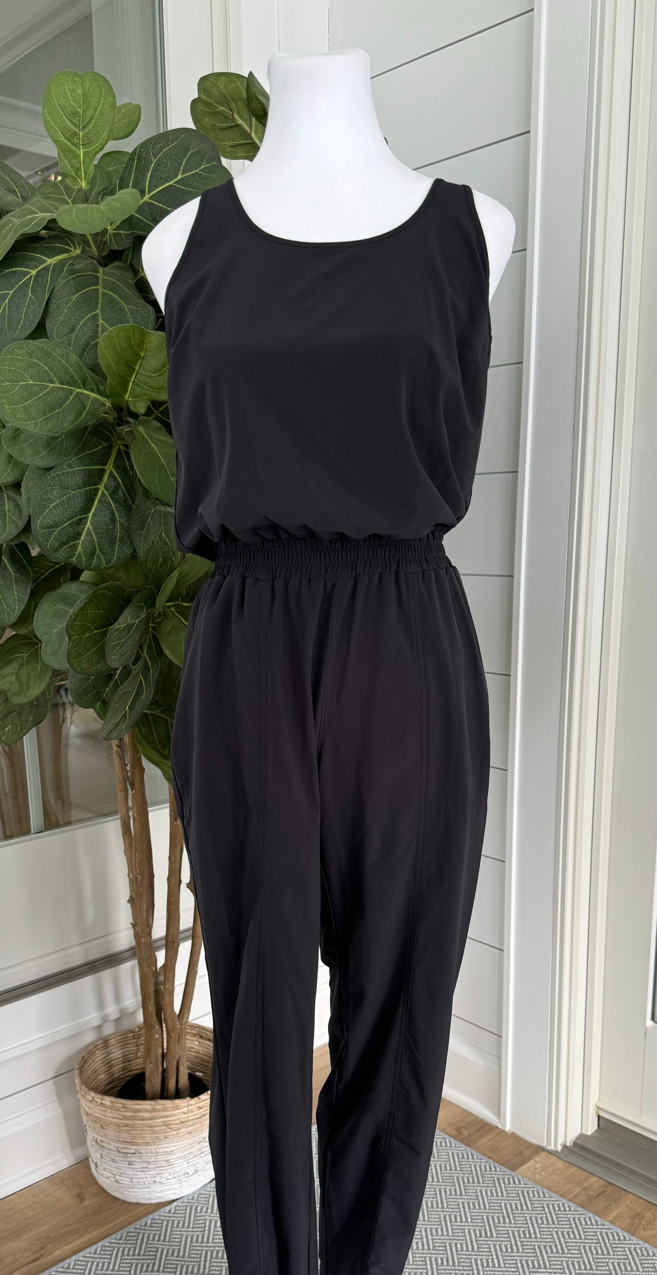Athleta Sleeveless Jumpsuit, Black Womens Size 4 in excellent condition — Recycled Lines, Fairfield CT | Premium Sustainable Consignment