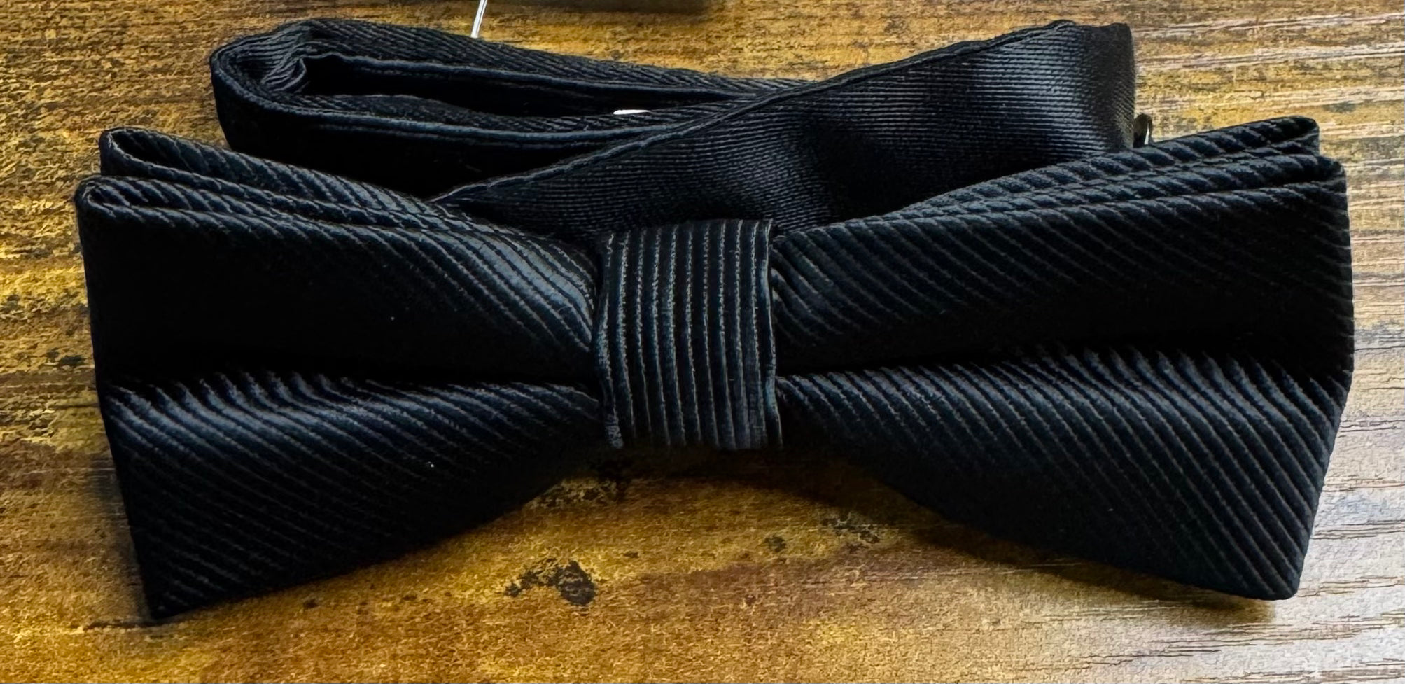Calvin Klein Bowtie, Black Mens in excellent condition — Recycled Lines, Fairfield CT | Premium Sustainable Consignment