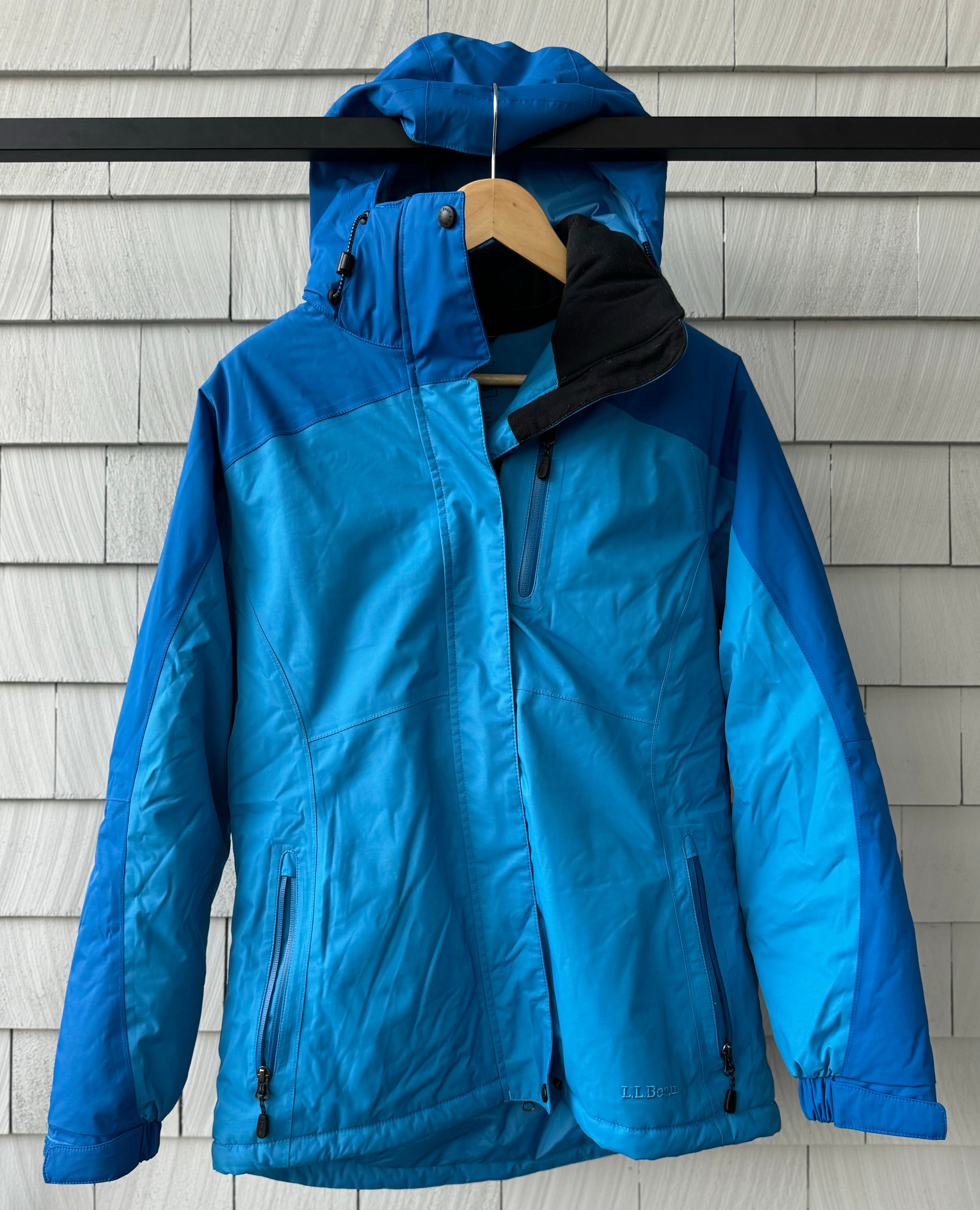 L.L.Bean Ski Jacket, Blue Womens Size S in excellent condition — Recycled Lines, Fairfield CT | Premium Sustainable Consignment