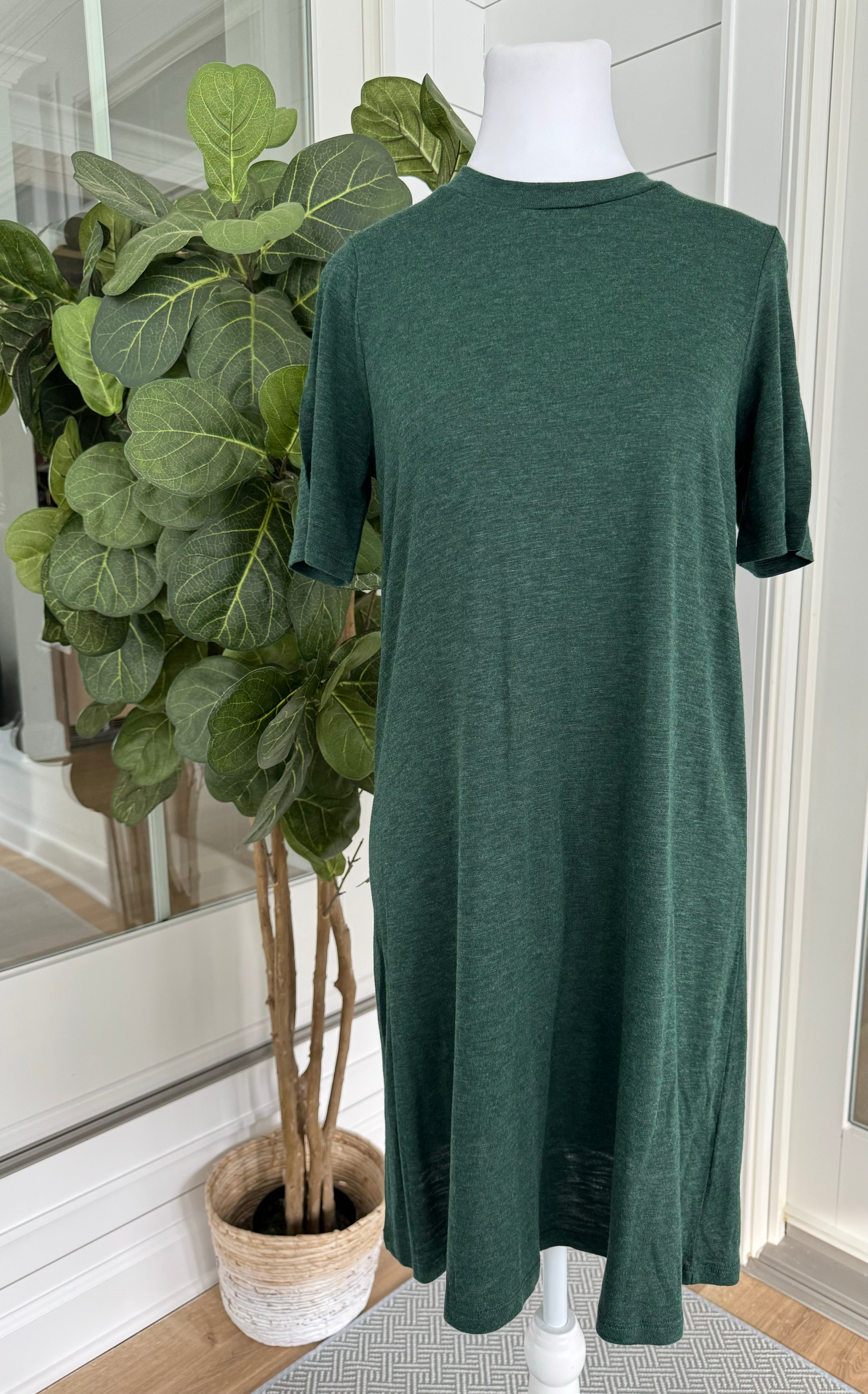 Madewell NWT T-Shirt Dress, Forest Womens Size S in new with tags — Recycled Lines, Fairfield CT | Premium Sustainable Consignment