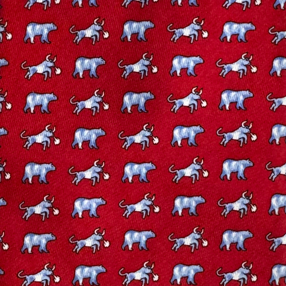 Vineyard Vines Bull and Bear Market Tie, Red Mens in excellent condition — Recycled Lines, Fairfield CT | Premium Sustainable Consignment