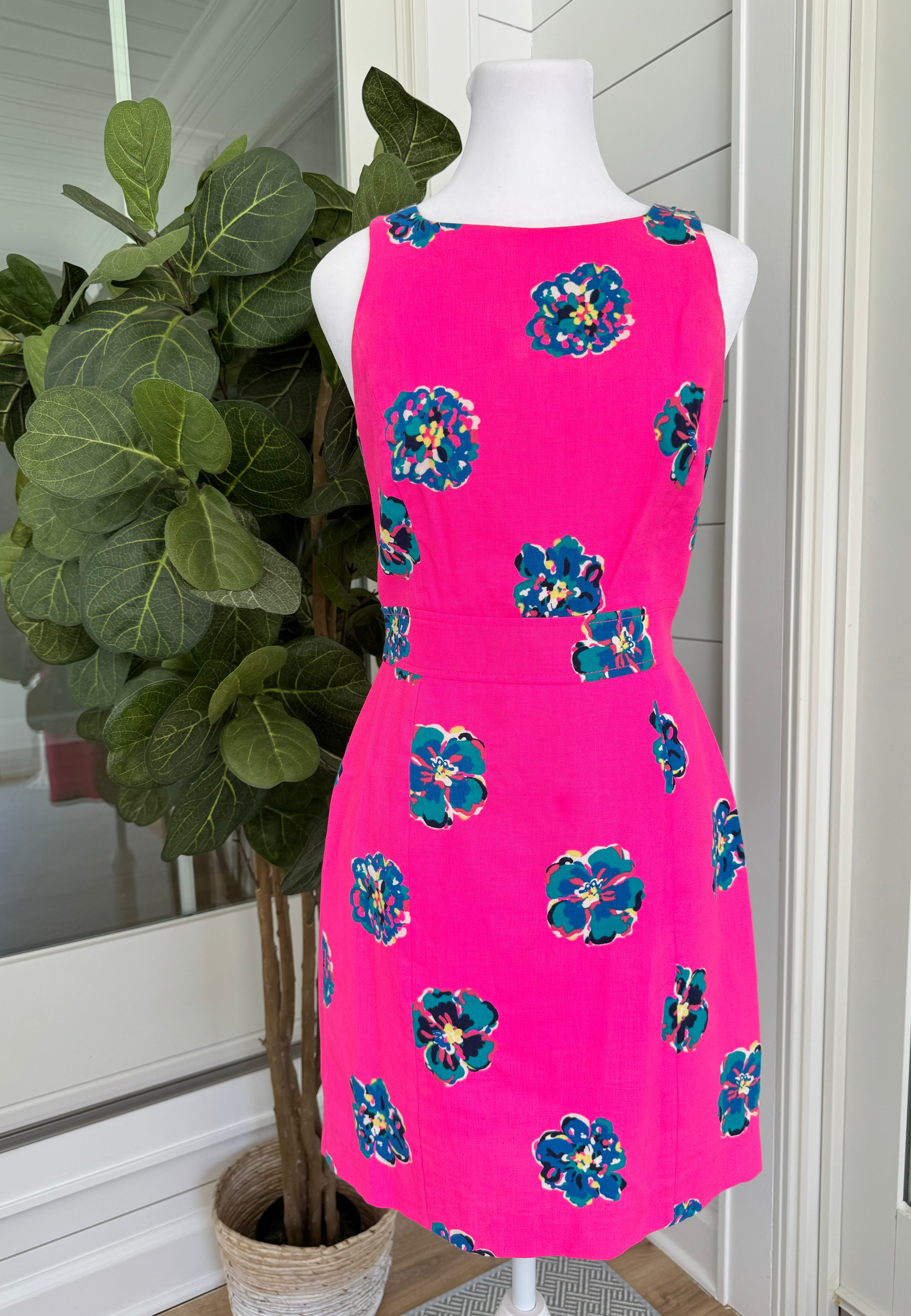 Lilly Pulitzer Dress, Hot Pink Floral Womens Size 0 in excellent condition — Recycled Lines, Fairfield CT | Premium Sustainable Consignment