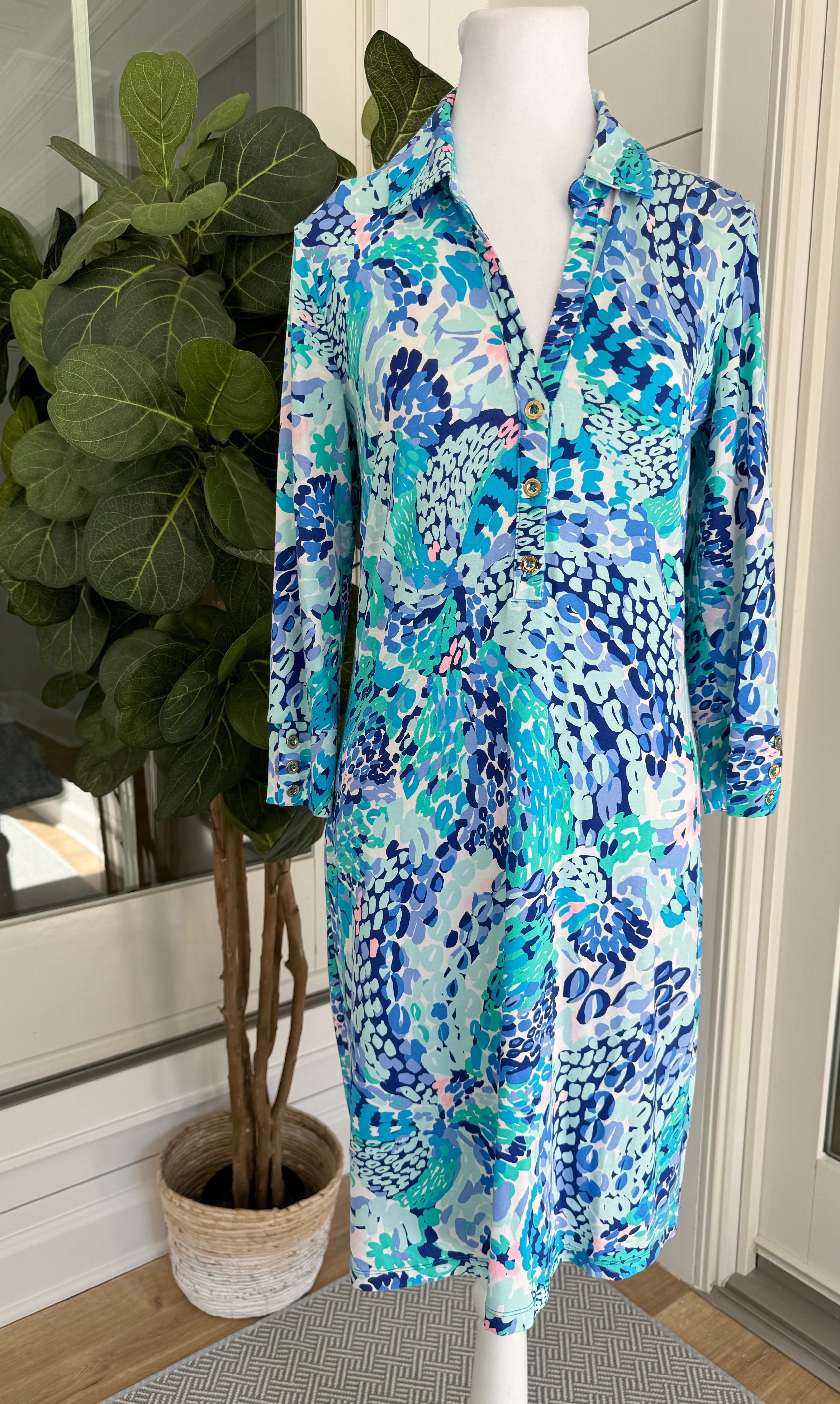 Lilly Pulitzer Performance Dress , Blue Print Womens Size S in excellent condition — Recycled Lines, Fairfield CT | Premium Sustainable Consignment