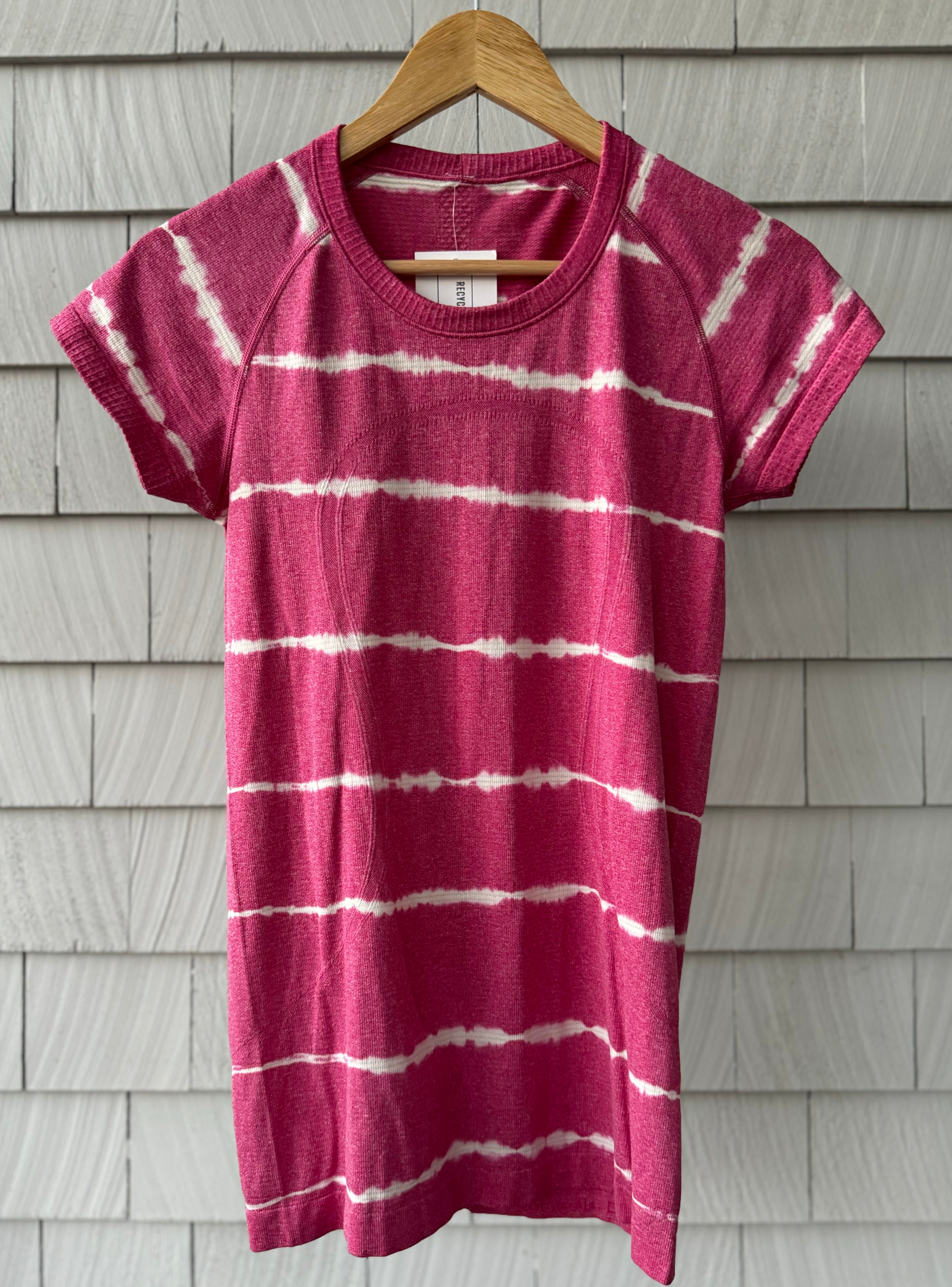 Lululemon Short Sleeve Tee, Pink/White Womens Size 6 in excellent condition — Recycled Lines, Fairfield CT | Premium Sustainable Consignment