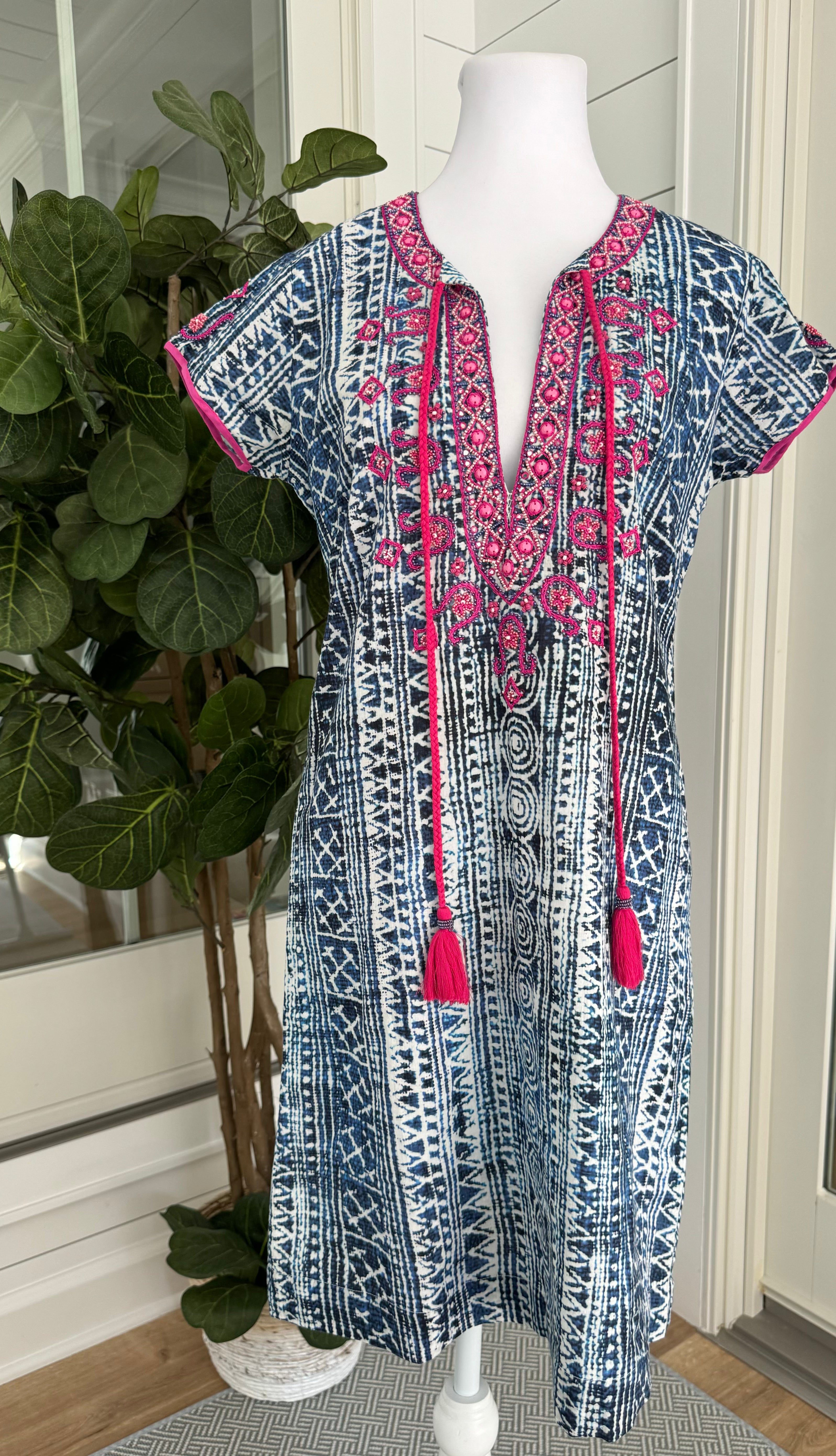 Bella Tu Dress, Gemstone Border Blue/Pink Womens Size XS in excellent condition — Recycled Lines, Fairfield CT | Premium Sustainable Consignment