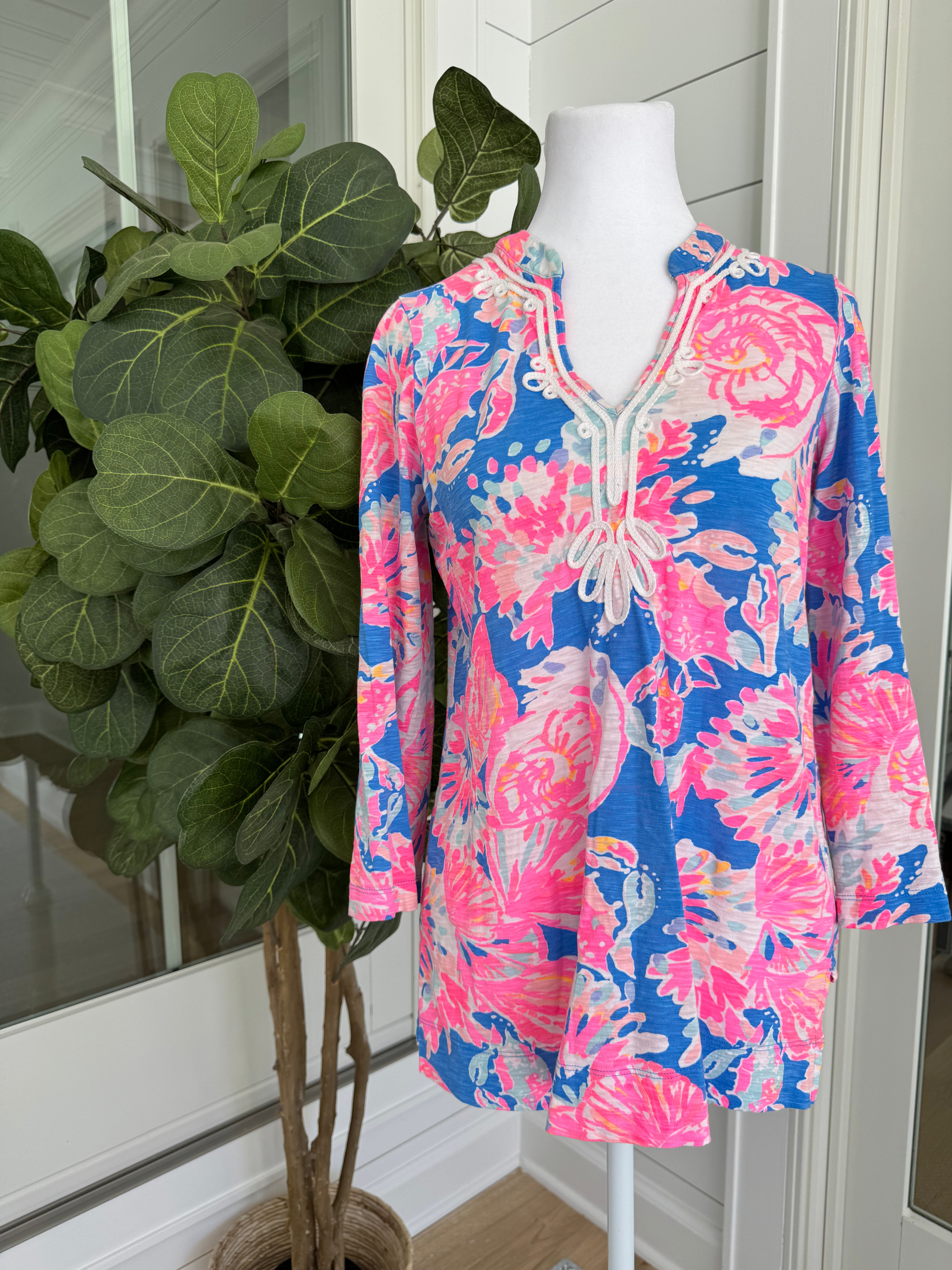 Lilly Pulitzer Floral/Seashell Dress, Blue/Pink/Coral Womens Size S in excellent condition — Recycled Lines, Fairfield CT | Premium Sustainable Consignment