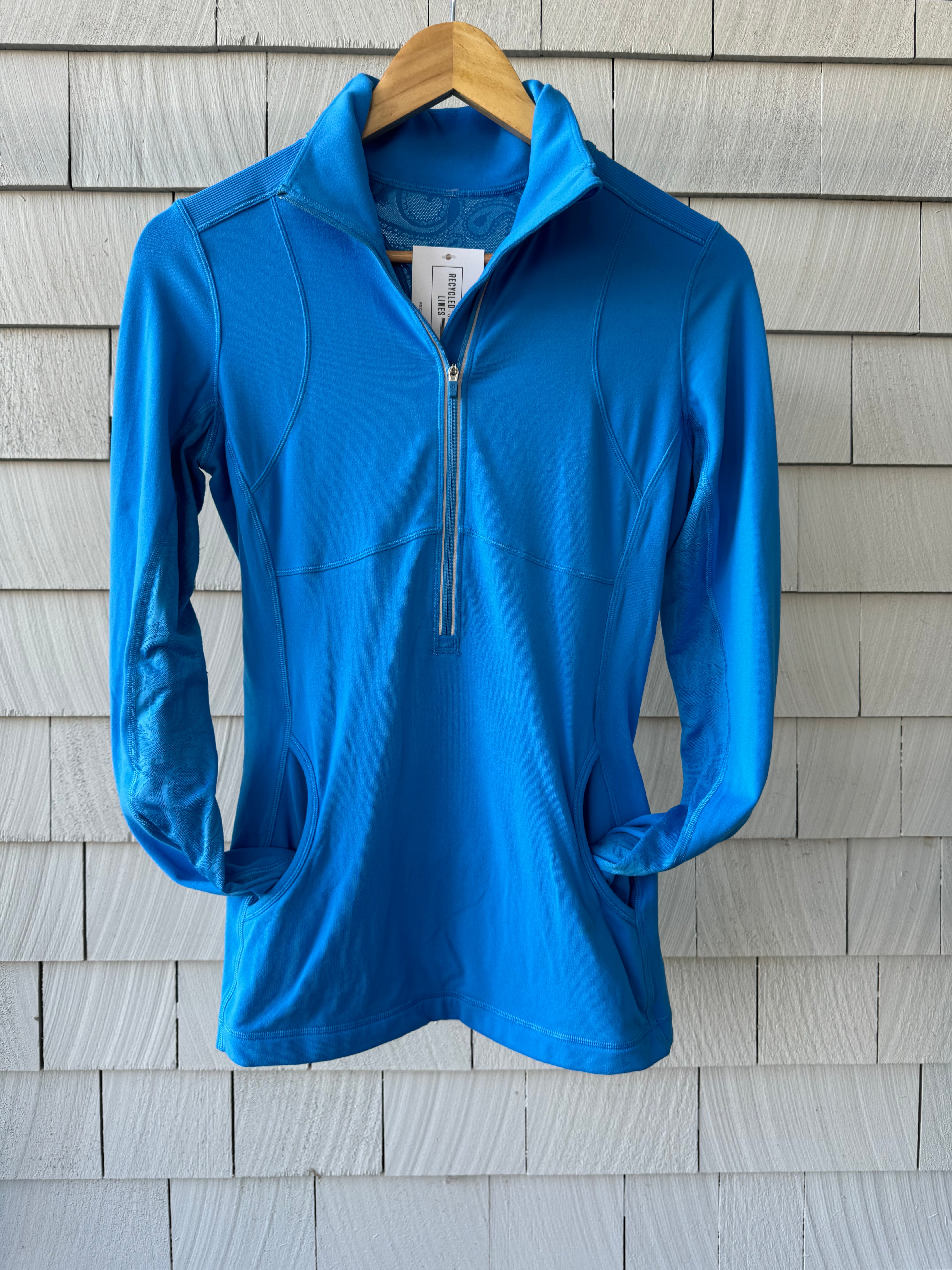Lululemon 1/2 Zip Up Sweatshirt, Bright Blue Womens Size 6/8 in excellent condition — Recycled Lines, Fairfield CT | Premium Sustainable Consignment