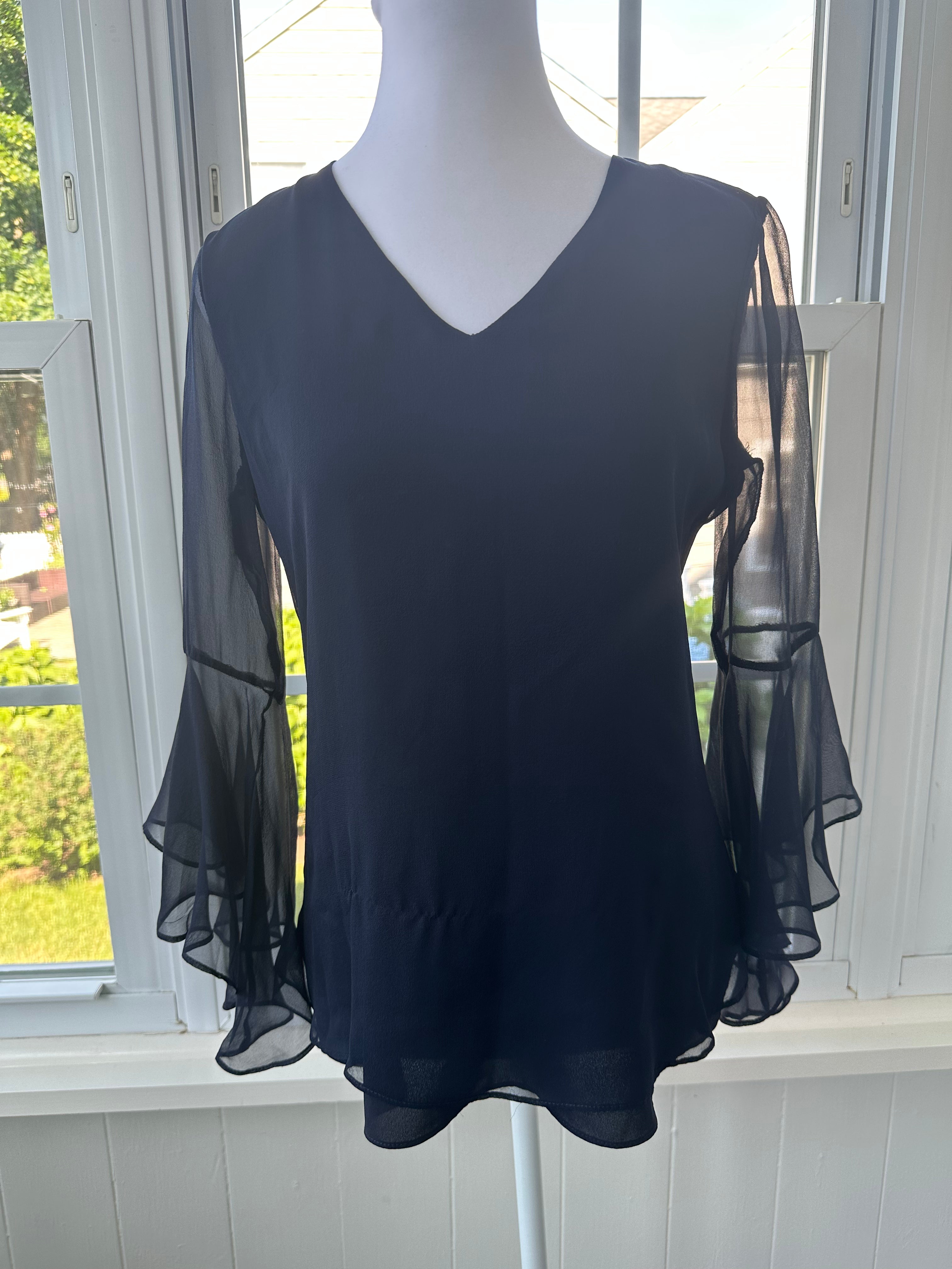 Lola & Sophie NWT Flutter Blouse, Navy Womens Size XS