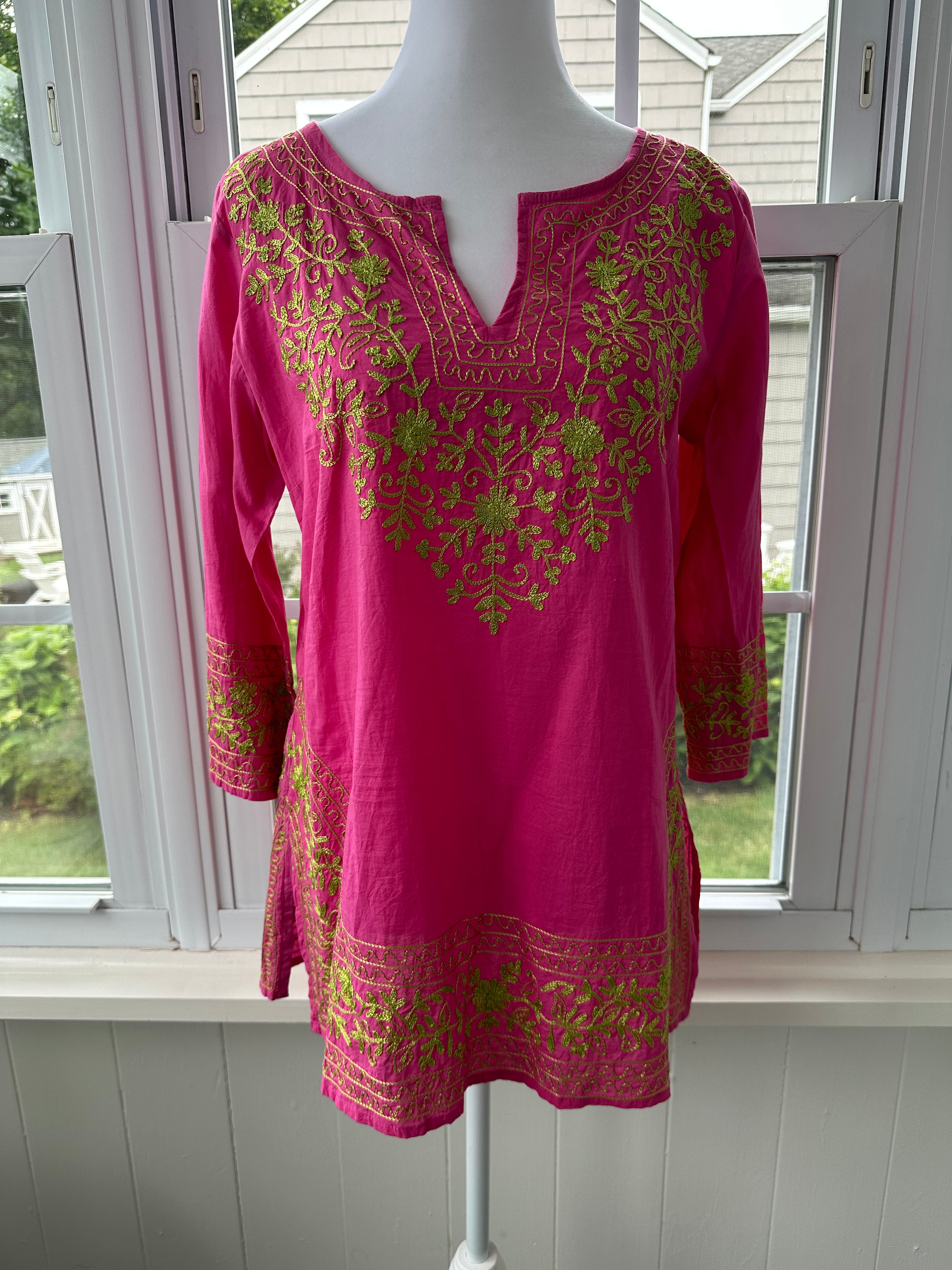 Gretchen Scott Coverup, Pink/Green Womens Size S in excellent condition — Recycled Lines, Fairfield CT | Premium Sustainable Consignment
