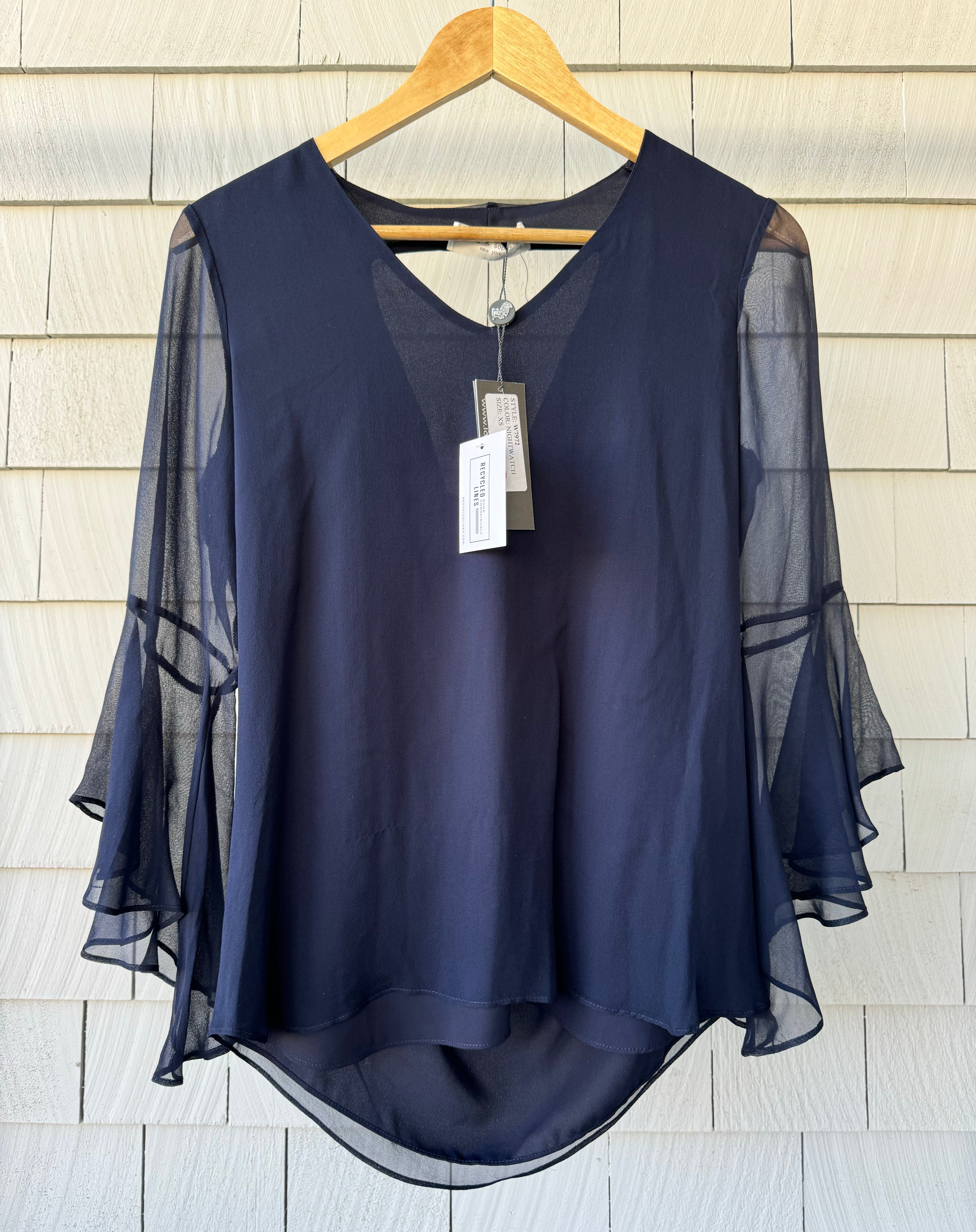 Lola & Sophie NWT Flutter Blouse, Navy Womens Size XS