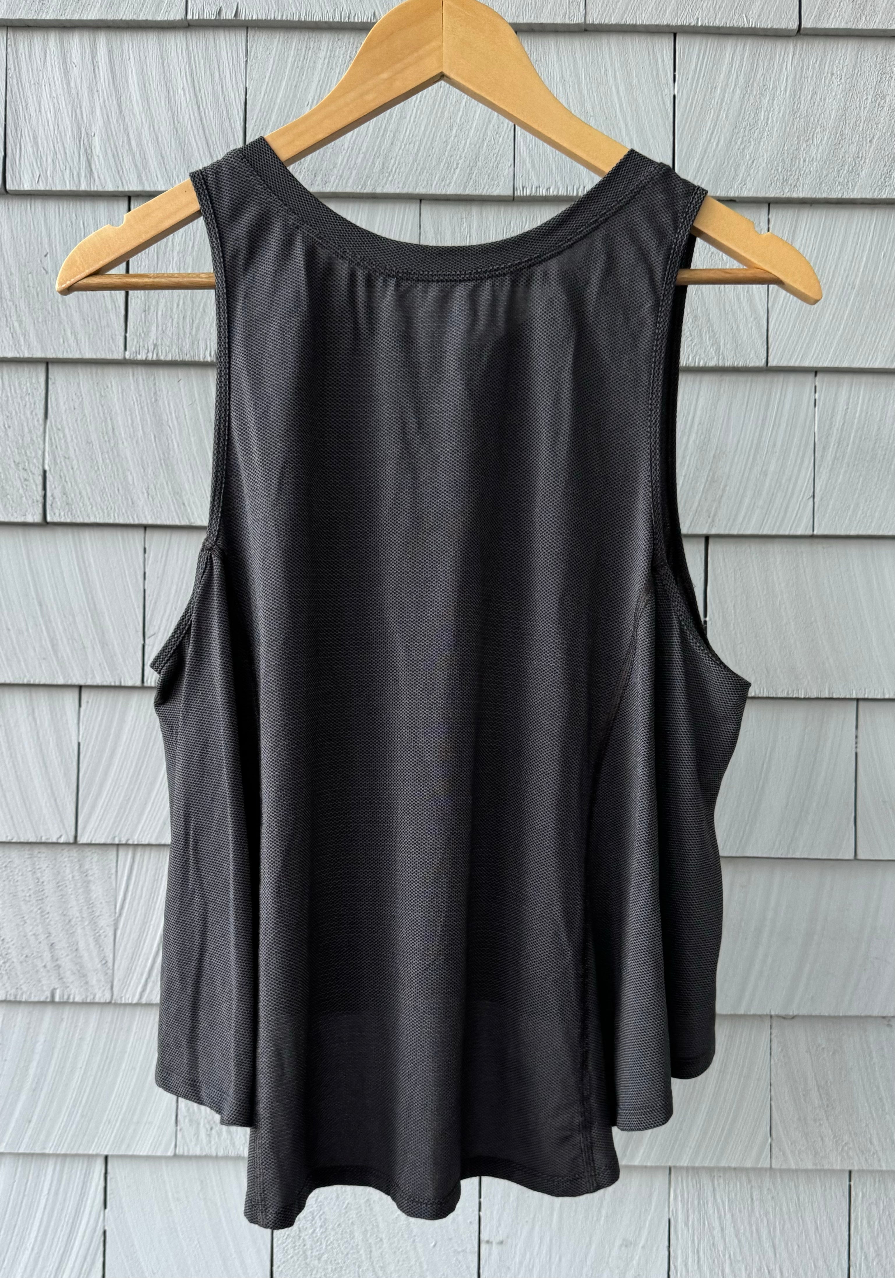 Lululemon Tank Top, Charcoal Womens Size 6?