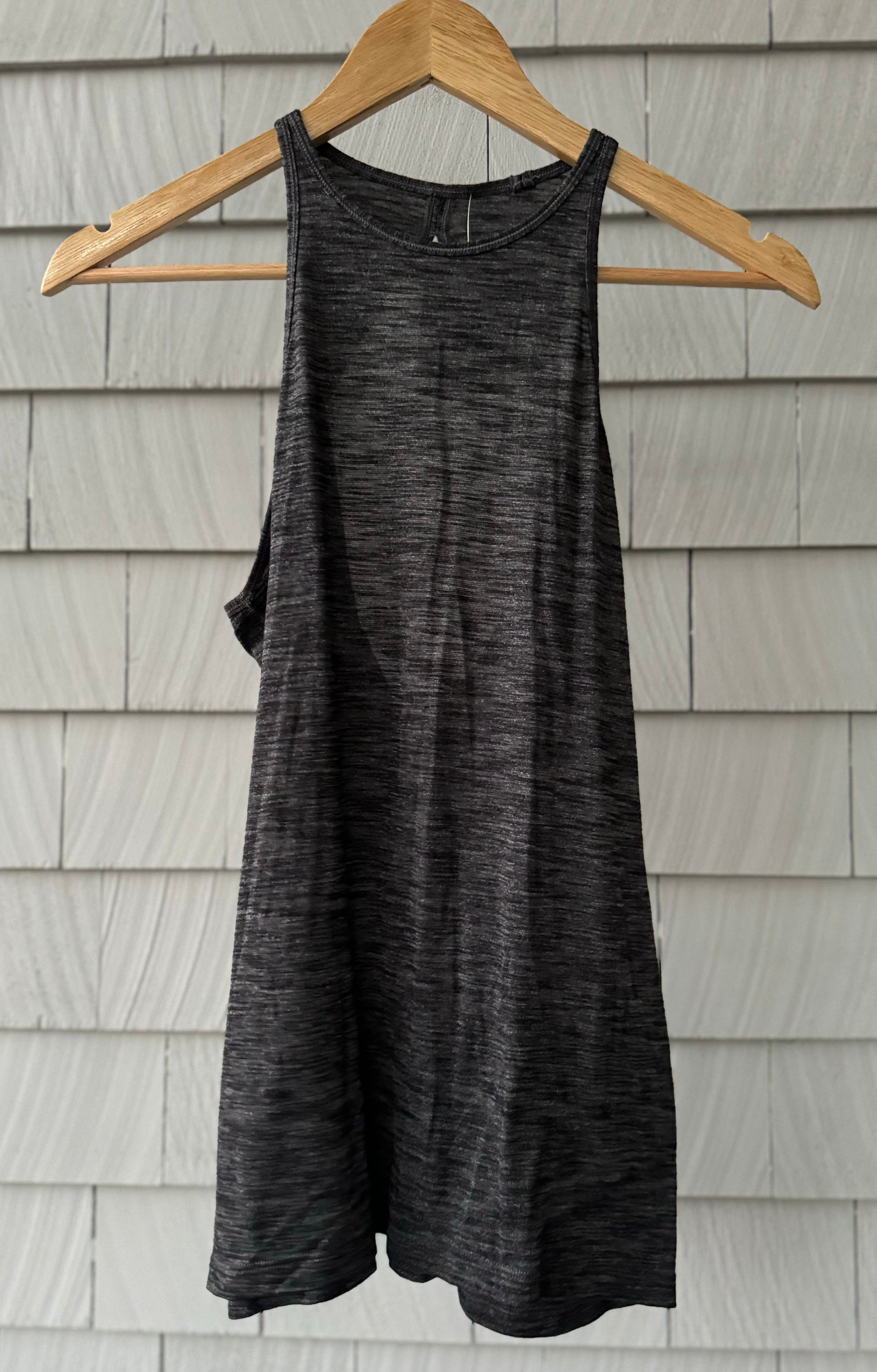 Lululemon Tank Top, Charcoal Womens Size 6?