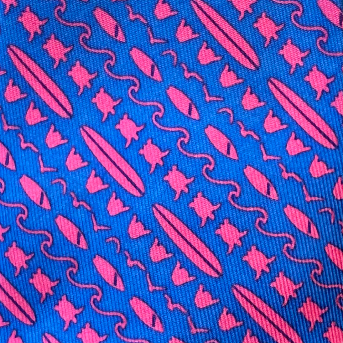 Vineyard Vines NWT Surfboard Tie, Blue/Hot Pink Boys