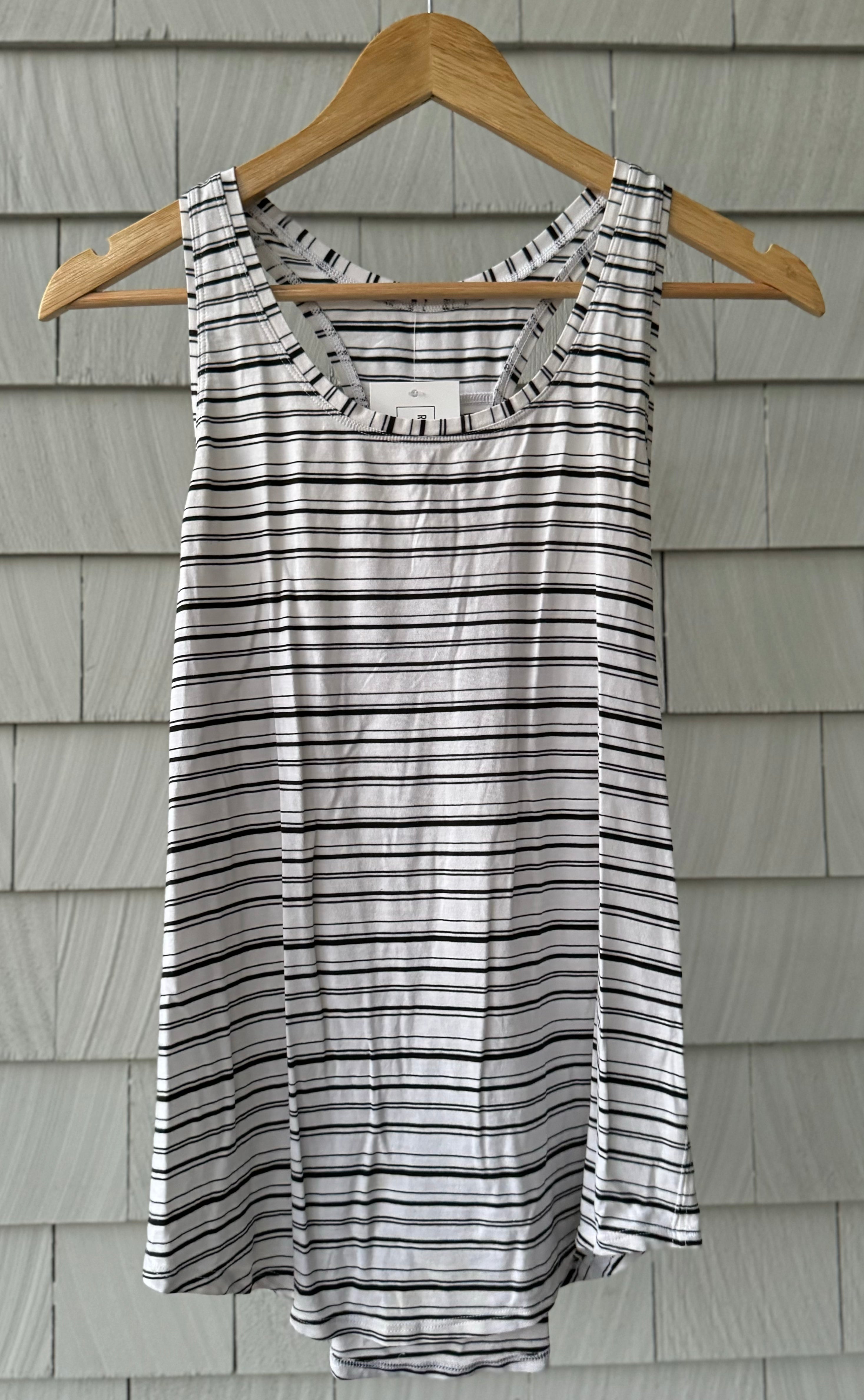 Lululemon Striped Tank, Black/White Womens Size 8?