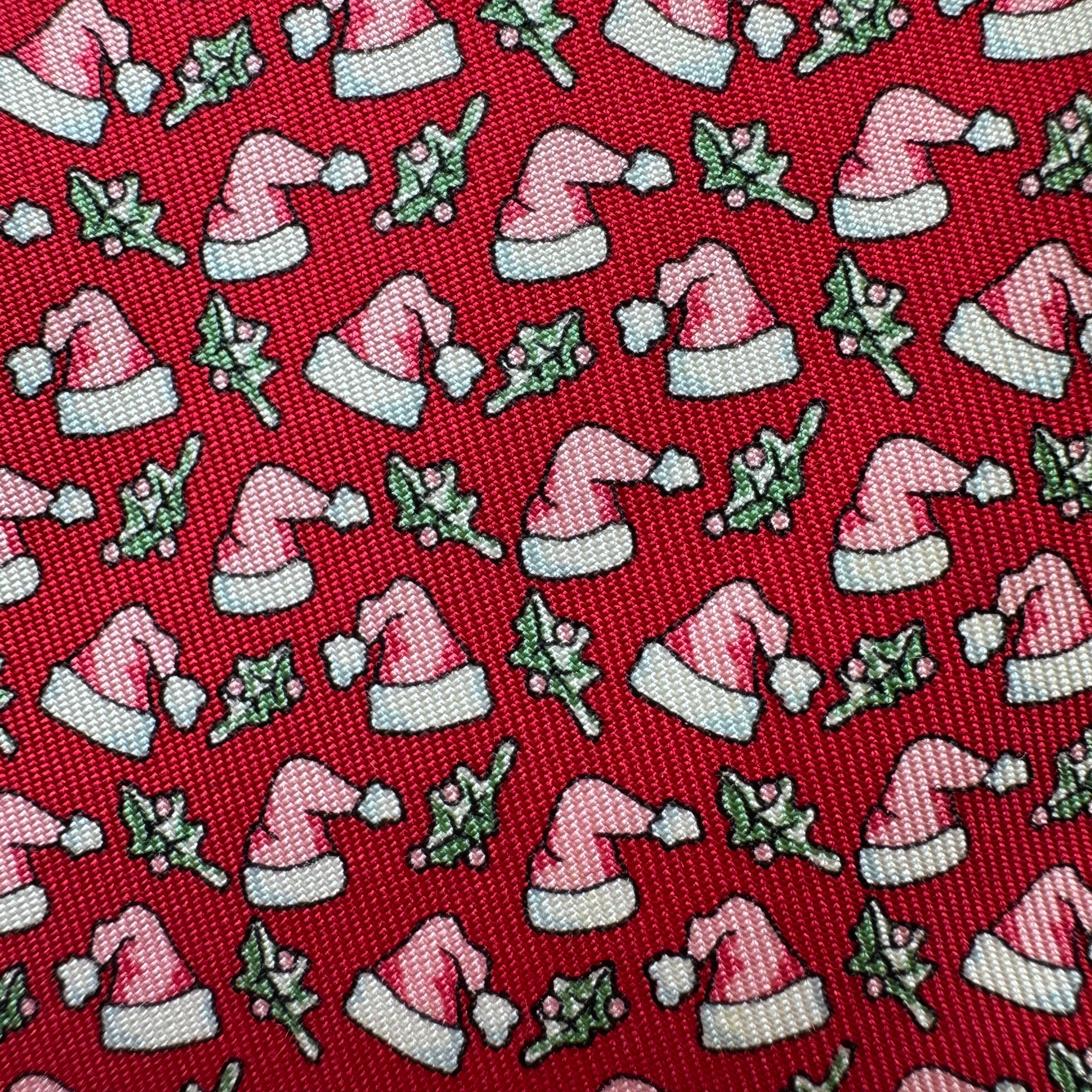 Vineyard Vines Santa Hat Tie, Red Boys in excellent condition — Recycled Lines, Fairfield CT | Premium Sustainable Consignment