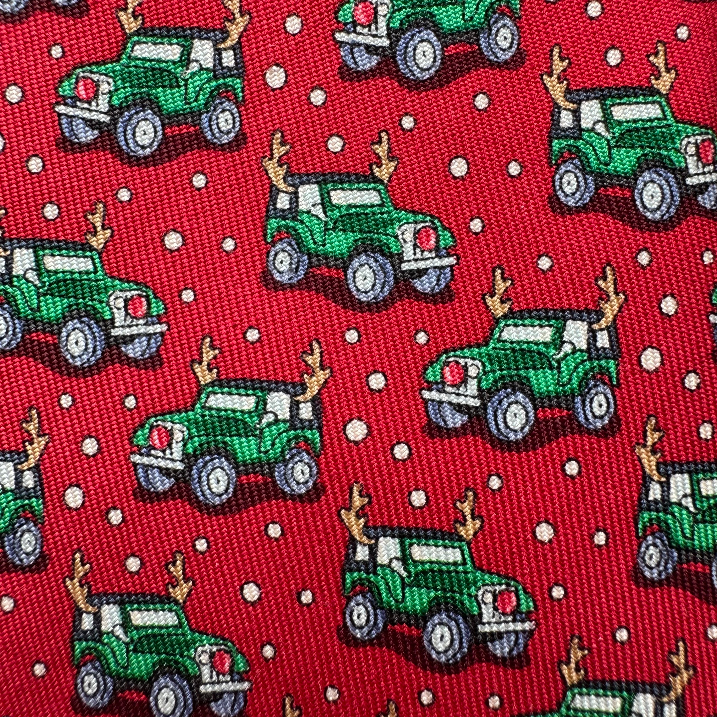 Vineyard Vines Reindeer Jeep Tie, Red Boys in excellent condition — Recycled Lines, Fairfield CT | Premium Sustainable Consignment
