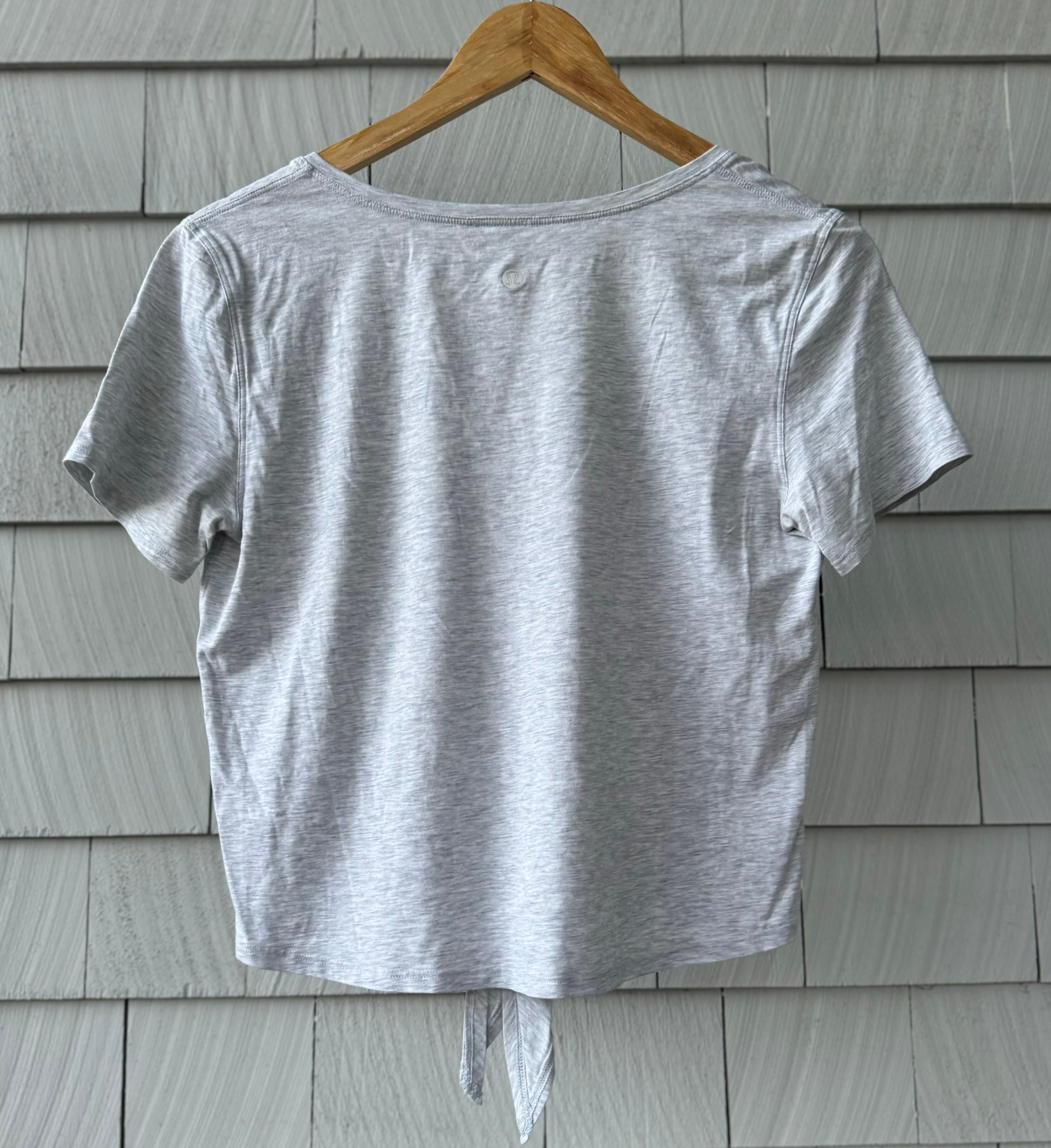 Lululemon Tie Front Crop Top, Gray Womens Size 6?