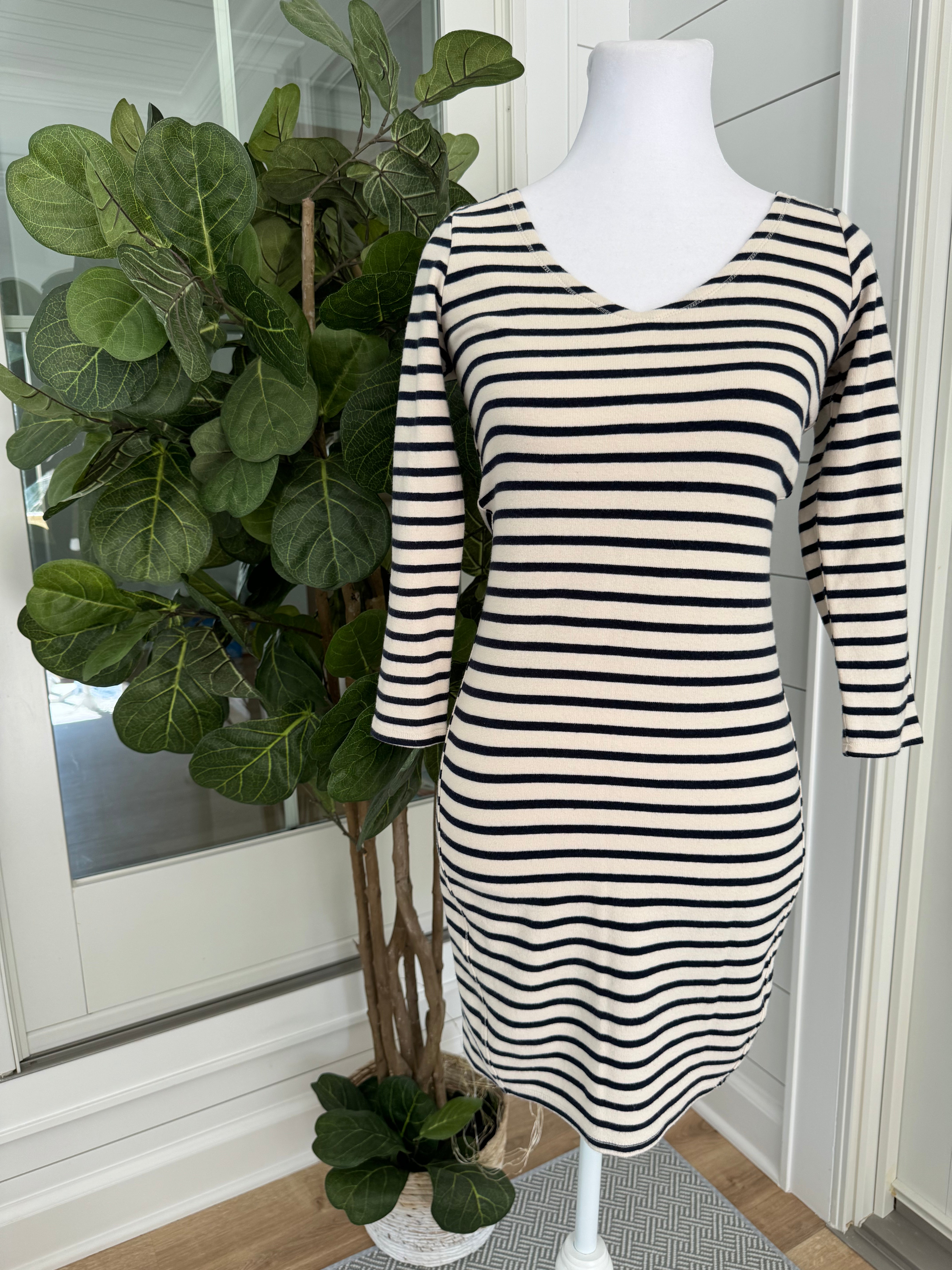 Abercrombie & Fitch V-neck Shirt, Navy/Cream Stripe Womens Size S