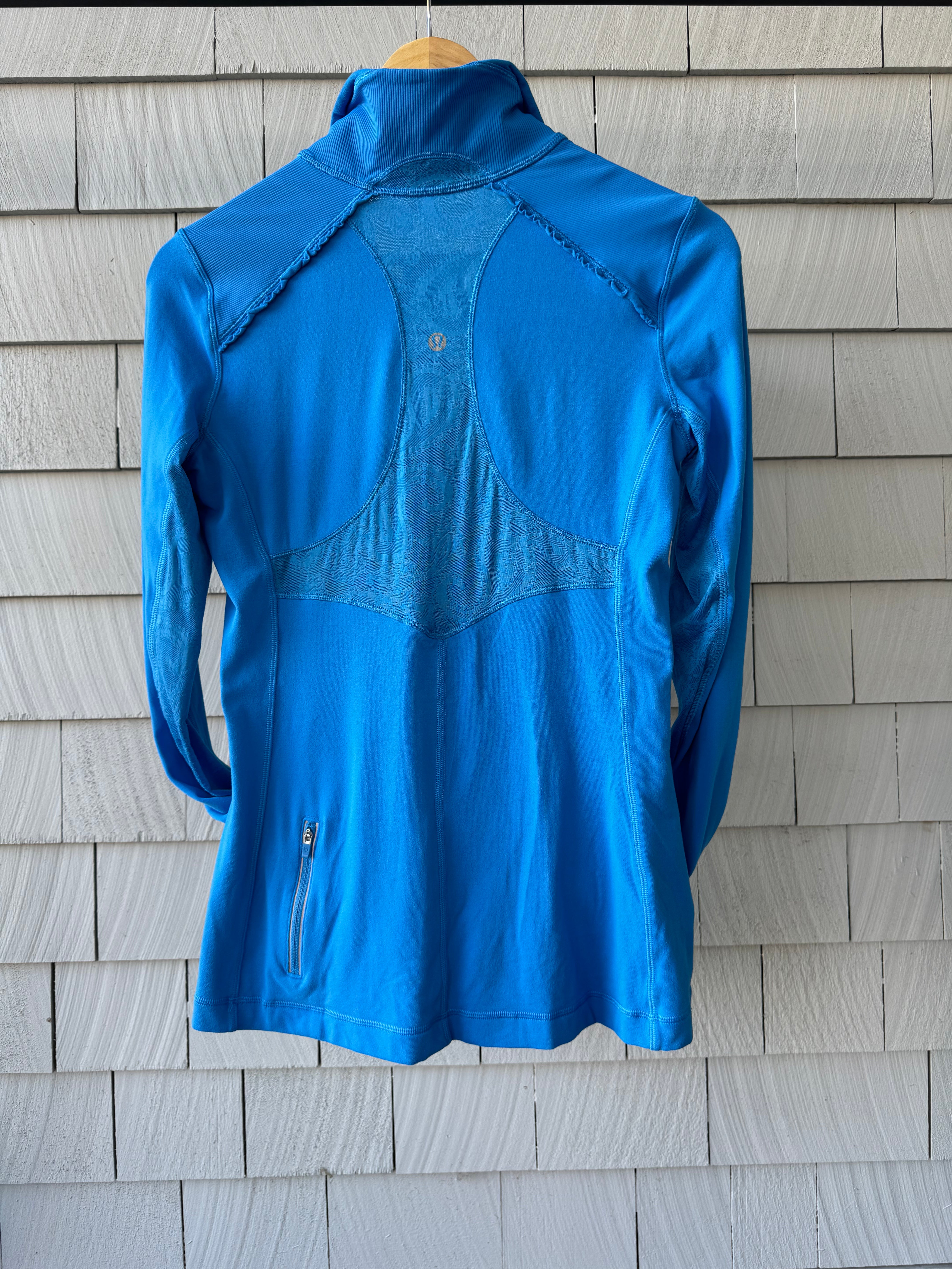 Lululemon 1/2 Zip Up Sweatshirt, Bright Blue Womens Size 6/8