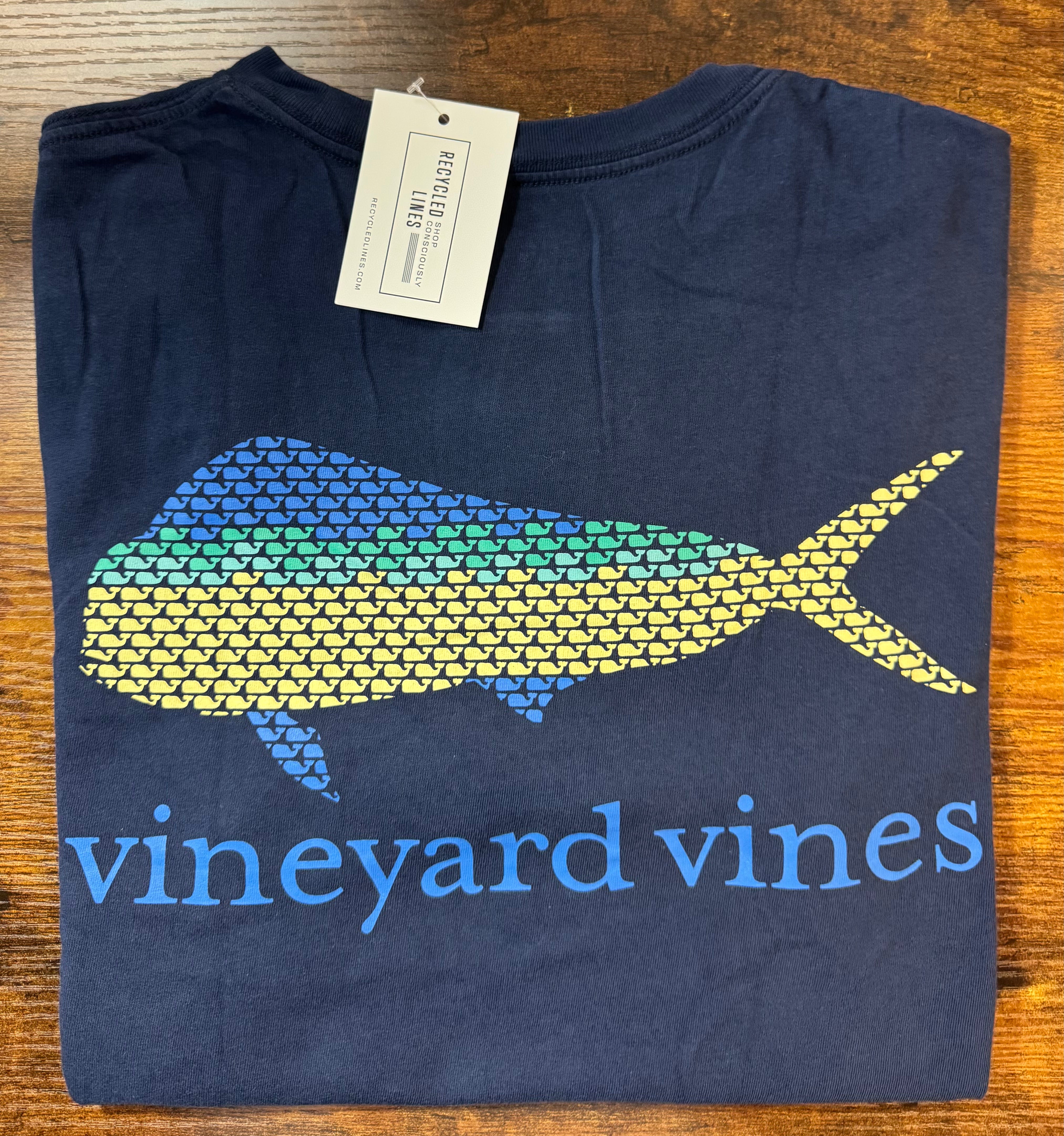 Vineyard Vines Fish Tee, Navy Mens Size XS in excellent condition — Recycled Lines, Fairfield CT | Premium Sustainable Consignment