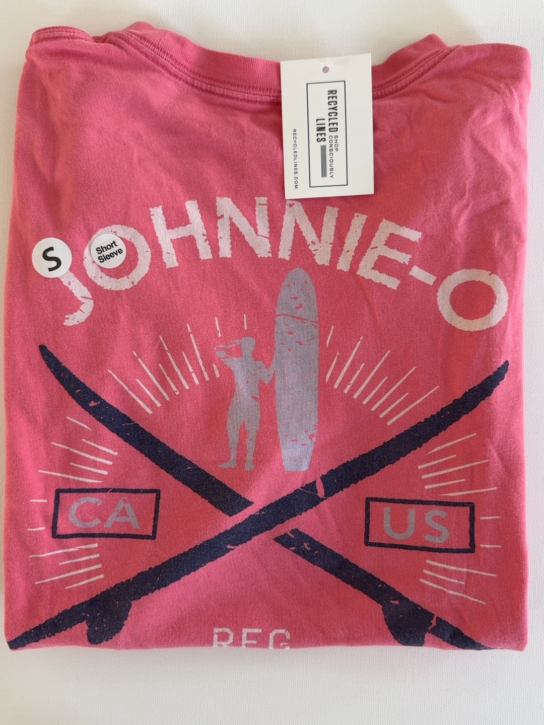 Johnnie-O coral short sleeve tee with crossed surfboards graphic, men's small