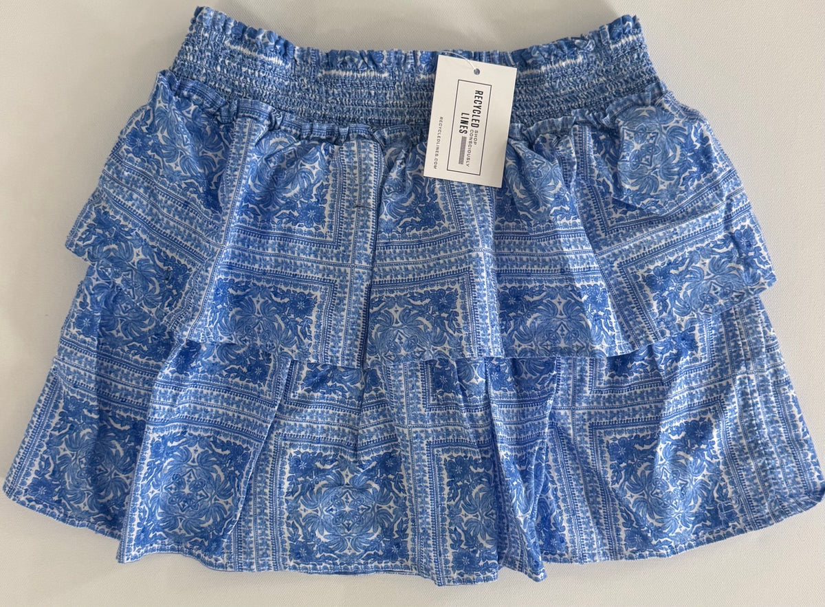 Vineyard Vines blue and white patterned tiered skirt, girls size S 8/10