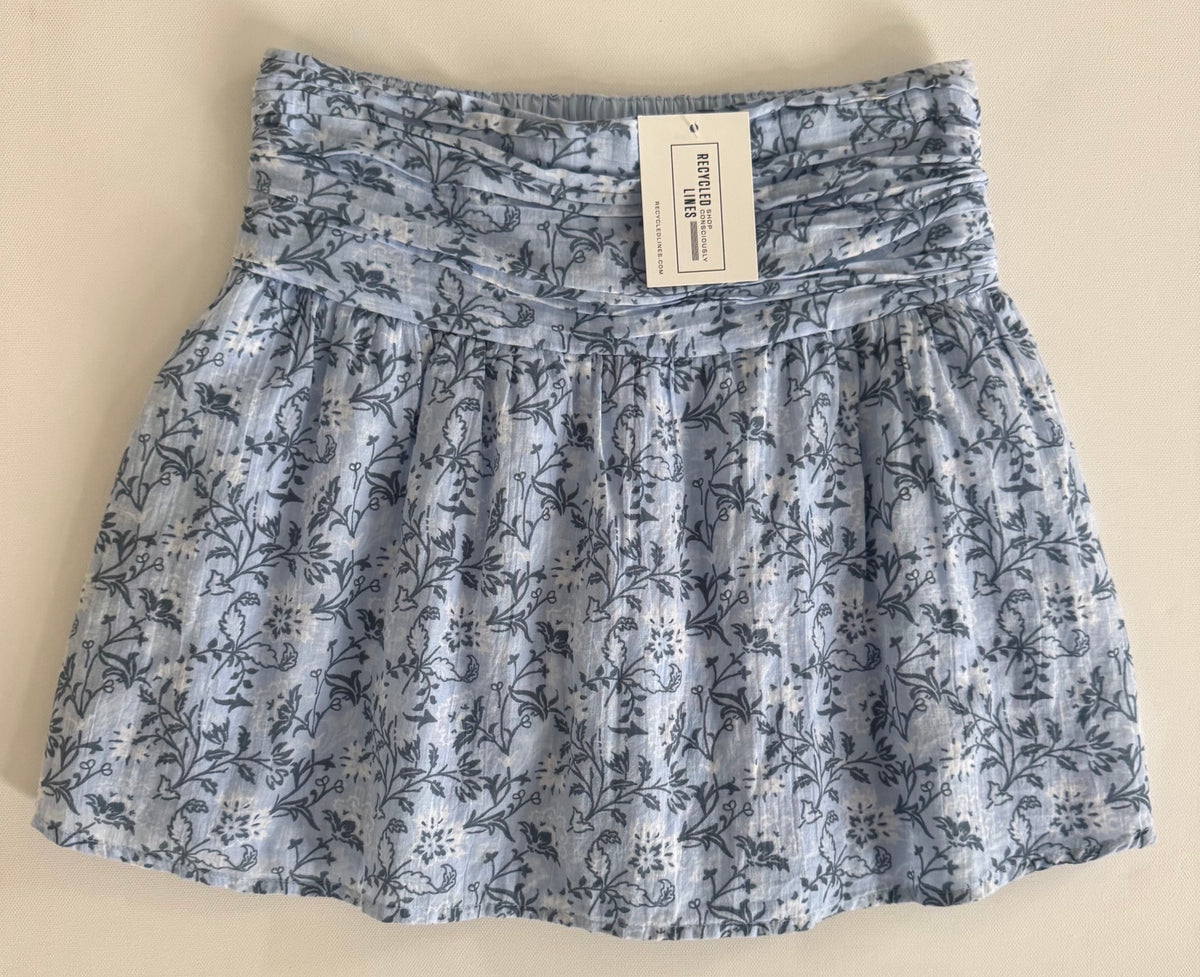 Abercrombie Kids blue and white floral skirt girls size 13/14
