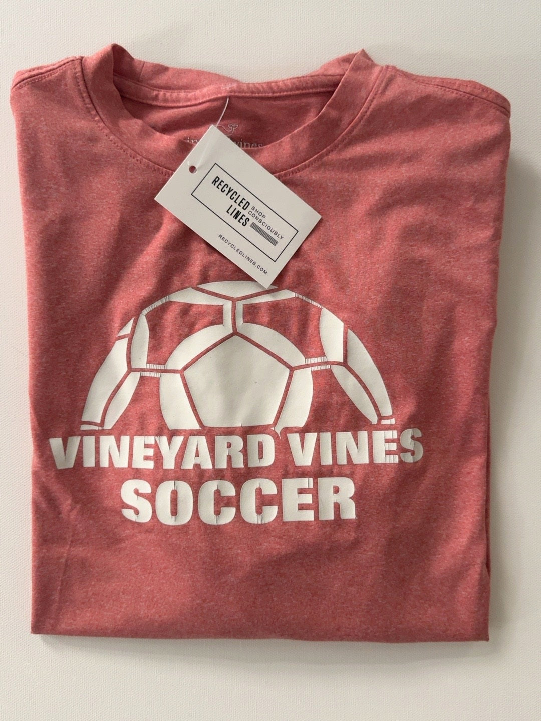 Vineyard Vines salmon performance soccer tee boys large size 16 folded front