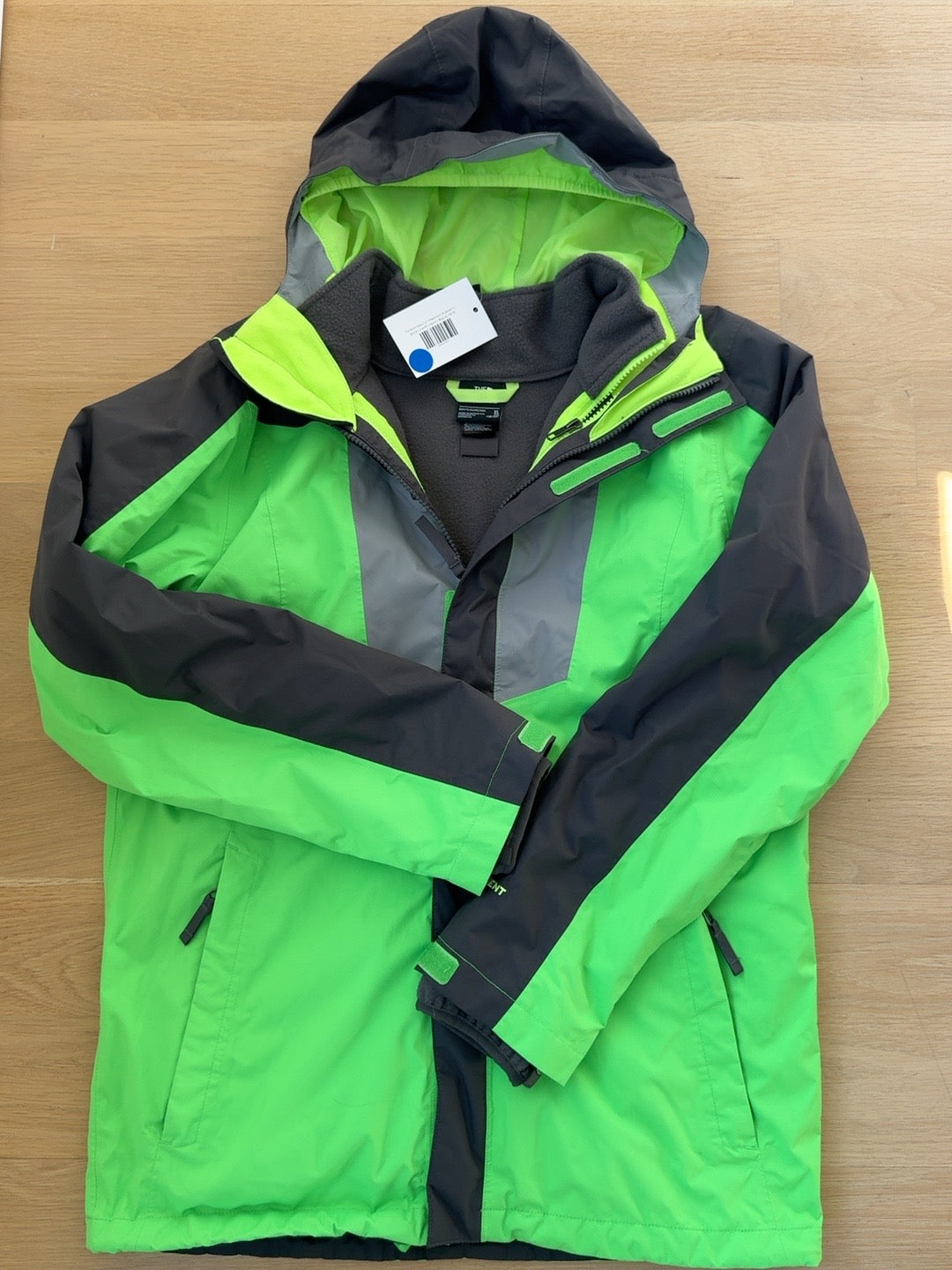 The North Face lime green and black 2-in-1 fleece ski jacket boys XL 18/20