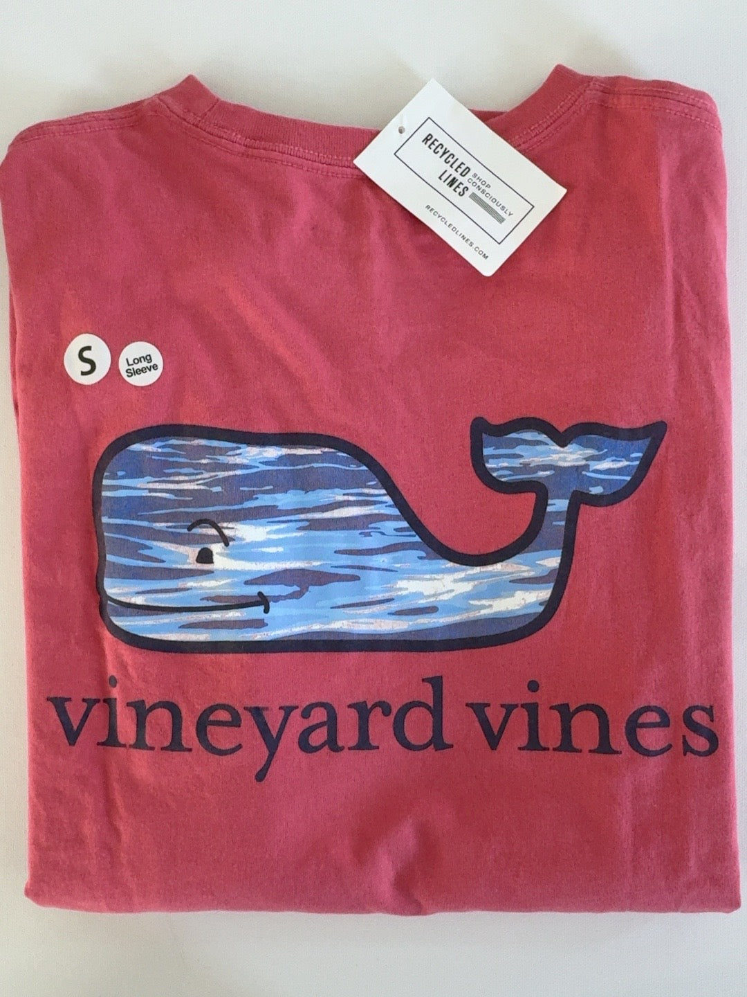 Vineyard Vines coral long sleeve tee with blue camo whale waves graphic, men's small