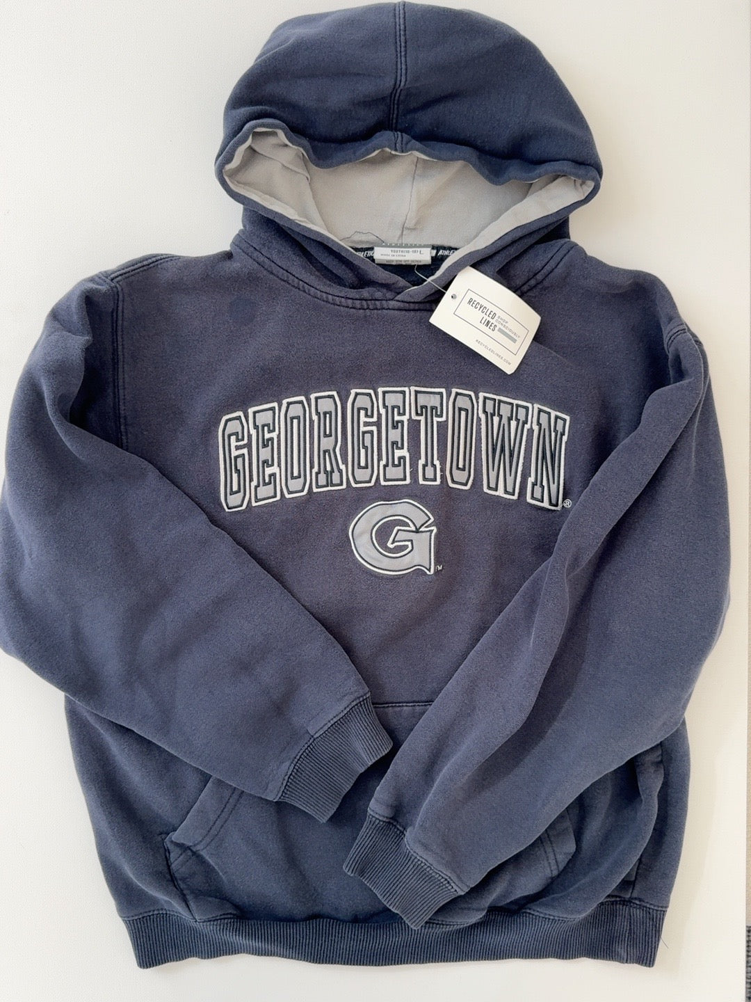 Georgetown navy hooded sweatshirt boys size large